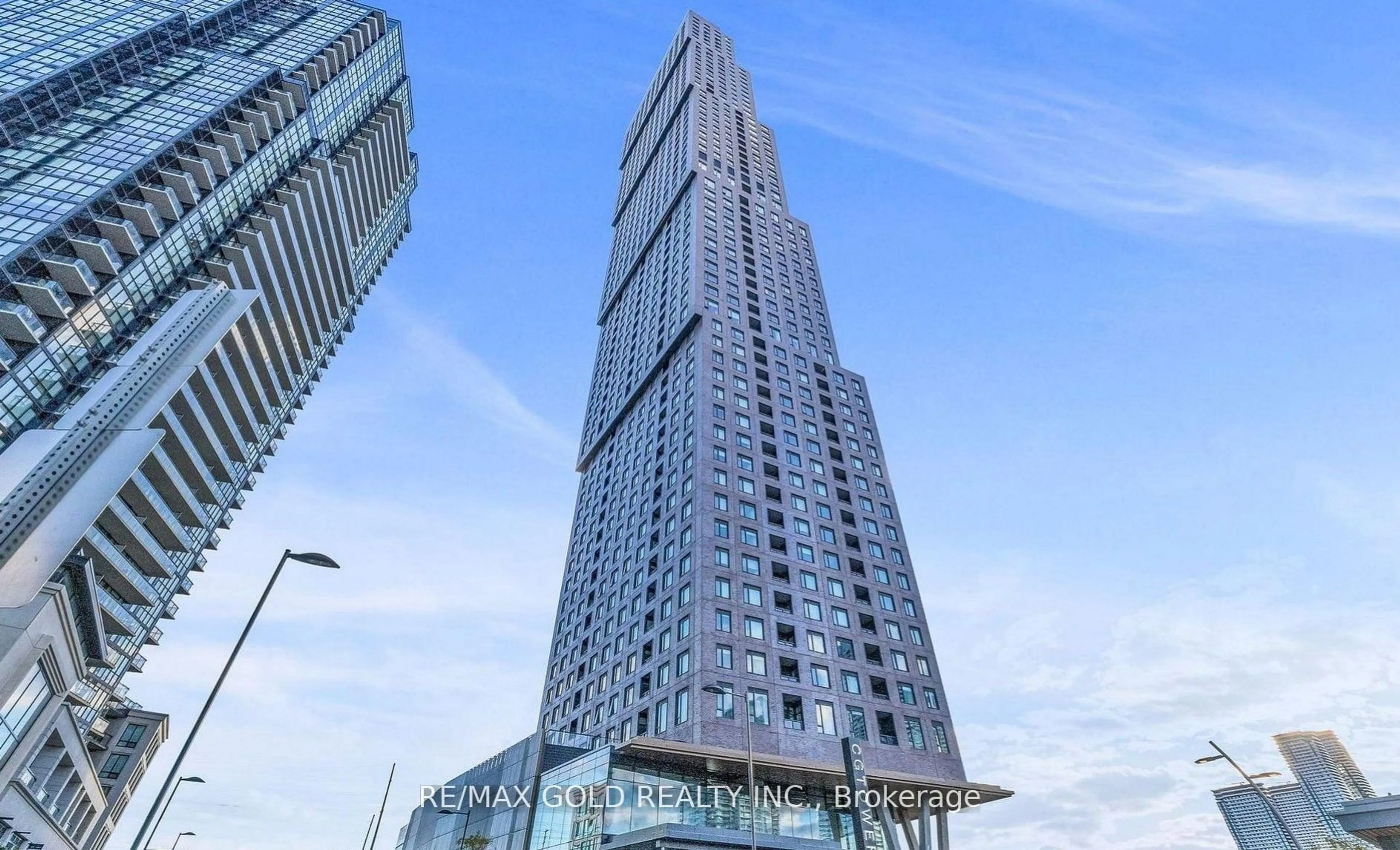 Indoor foyer for 2920 Highway 7 #2701, Vaughan Ontario L4K 0P4