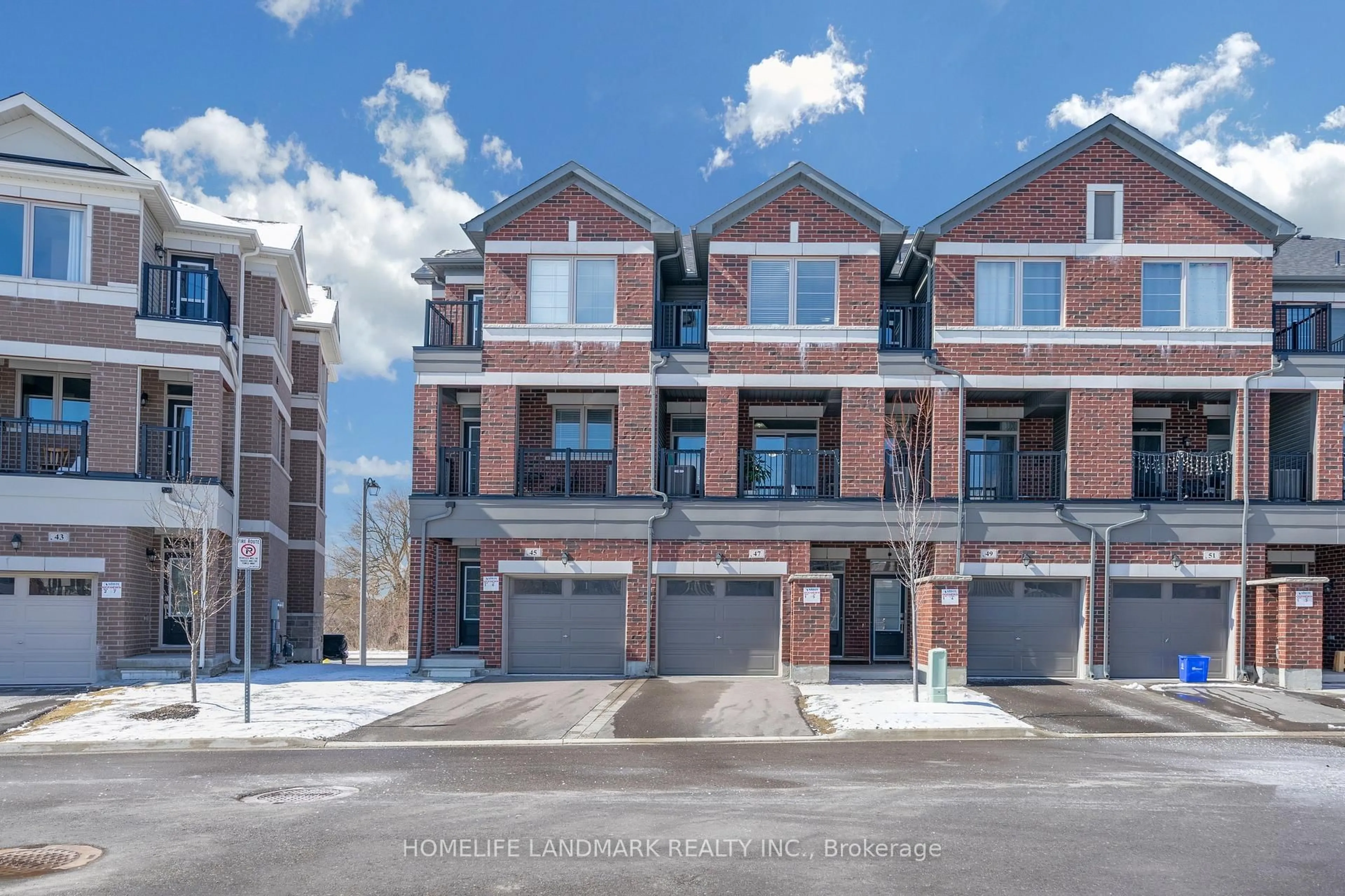 A pic from outside/outdoor area/front of a property/back of a property/a pic from drone, street for 47 Saigen Lane, Markham Ontario L6B 1R2