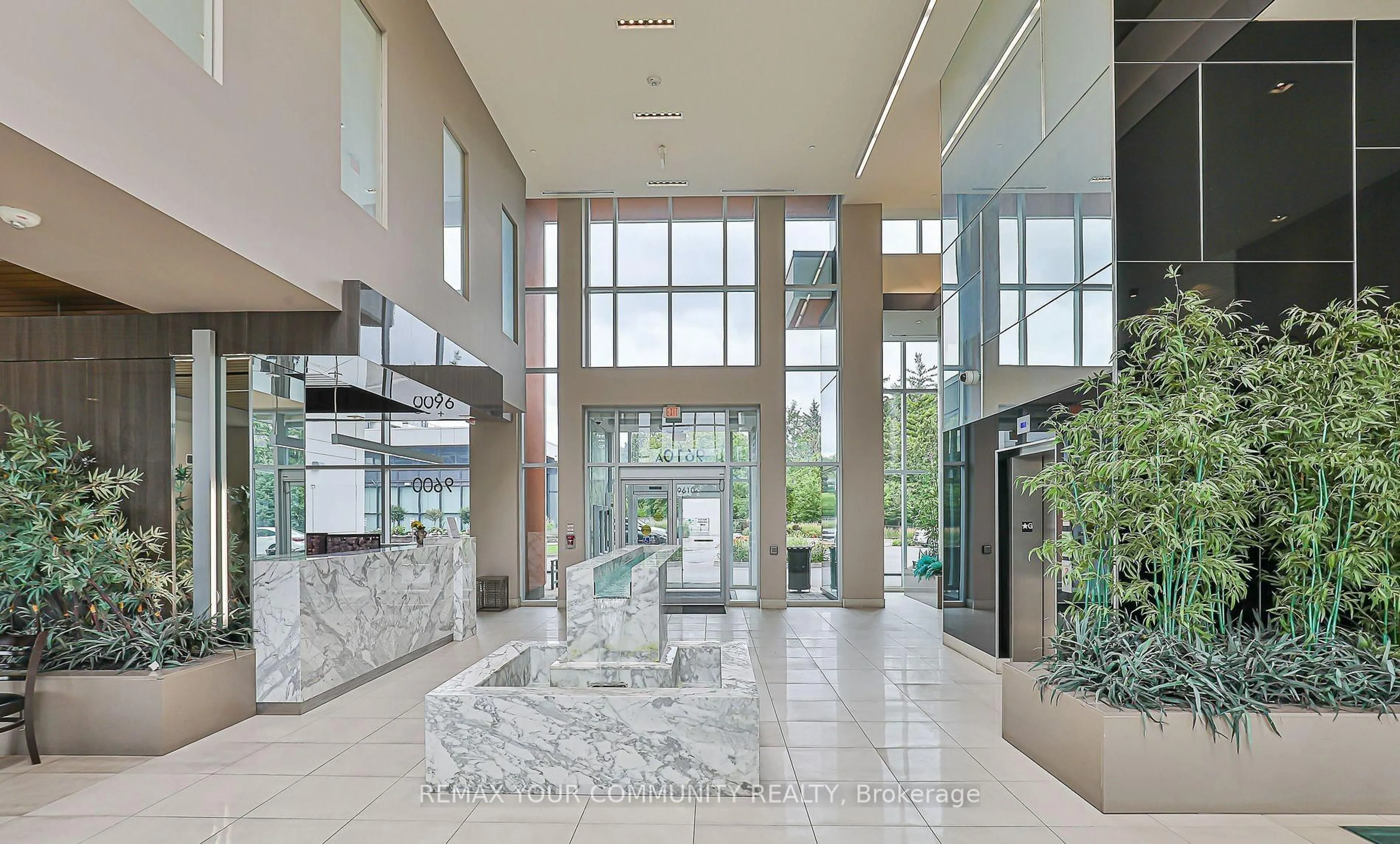Lobby for 9608 Yonge St #1502 A, Richmond Hill Ontario L4C 1V6