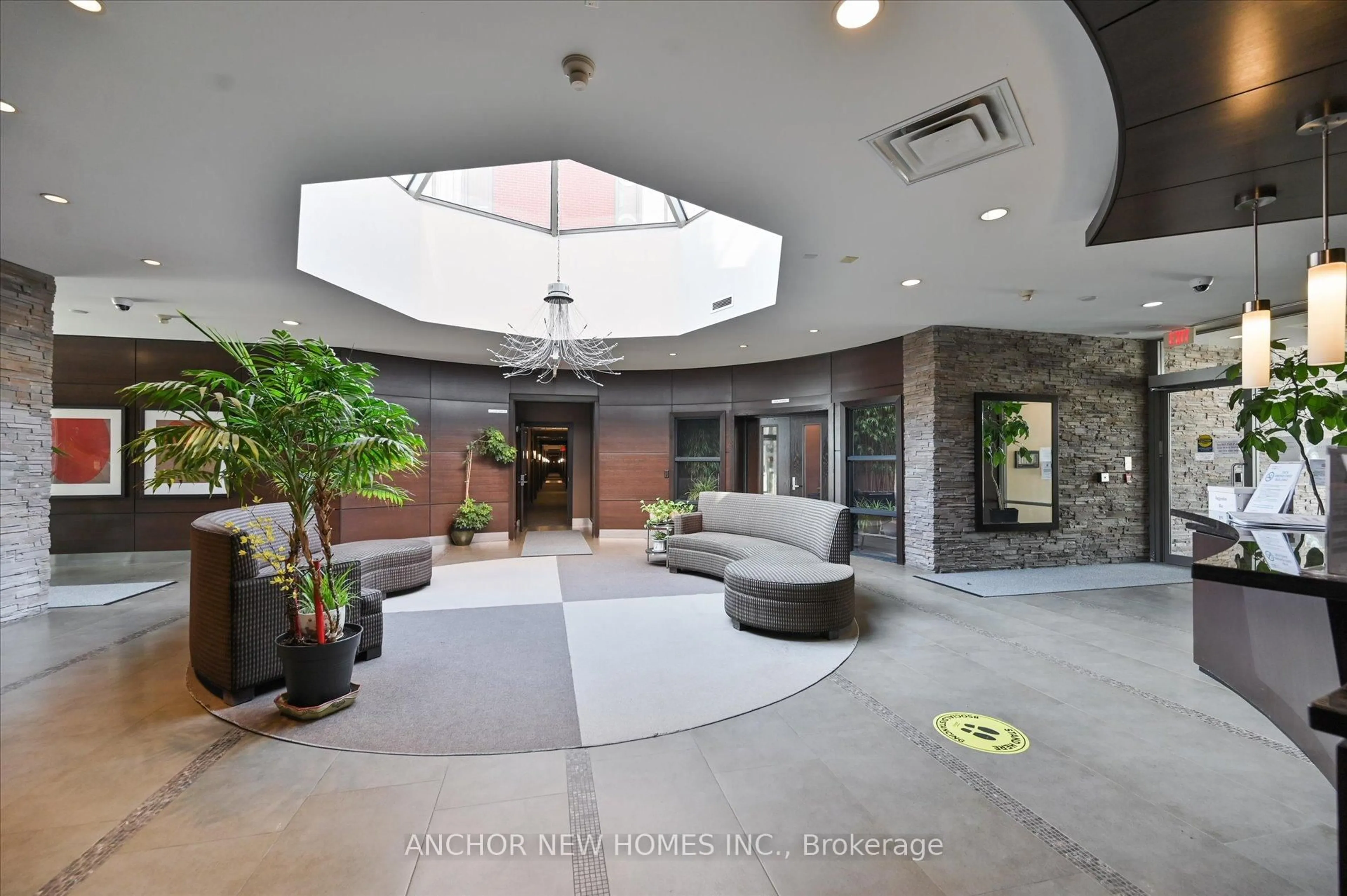 Indoor foyer for 57 Upper Duke Cres #210, Markham Ontario L6G 0B9