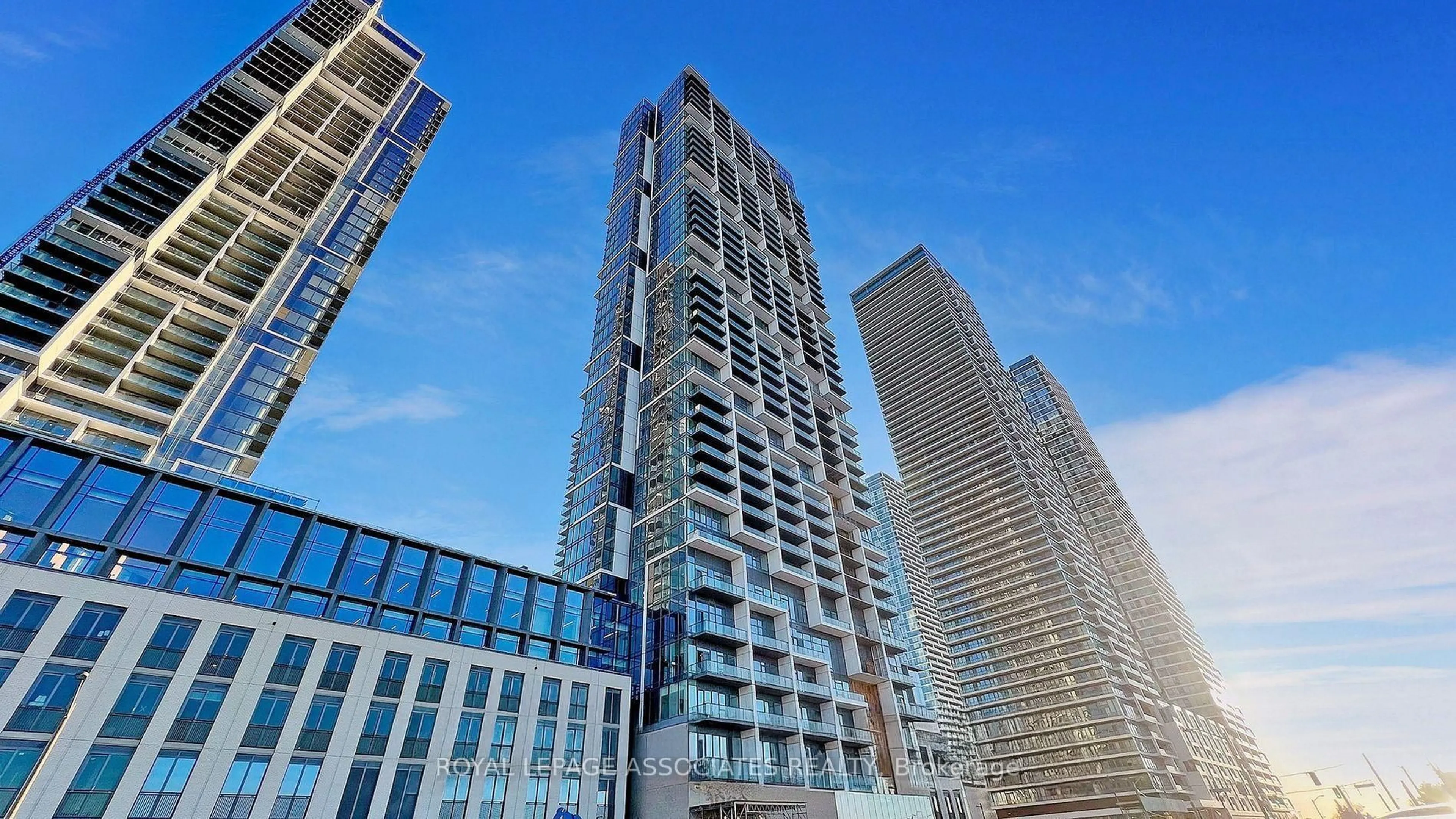 Unknown for 1000 Portage Pkwy #1712, Vaughan Ontario L4K 0L1