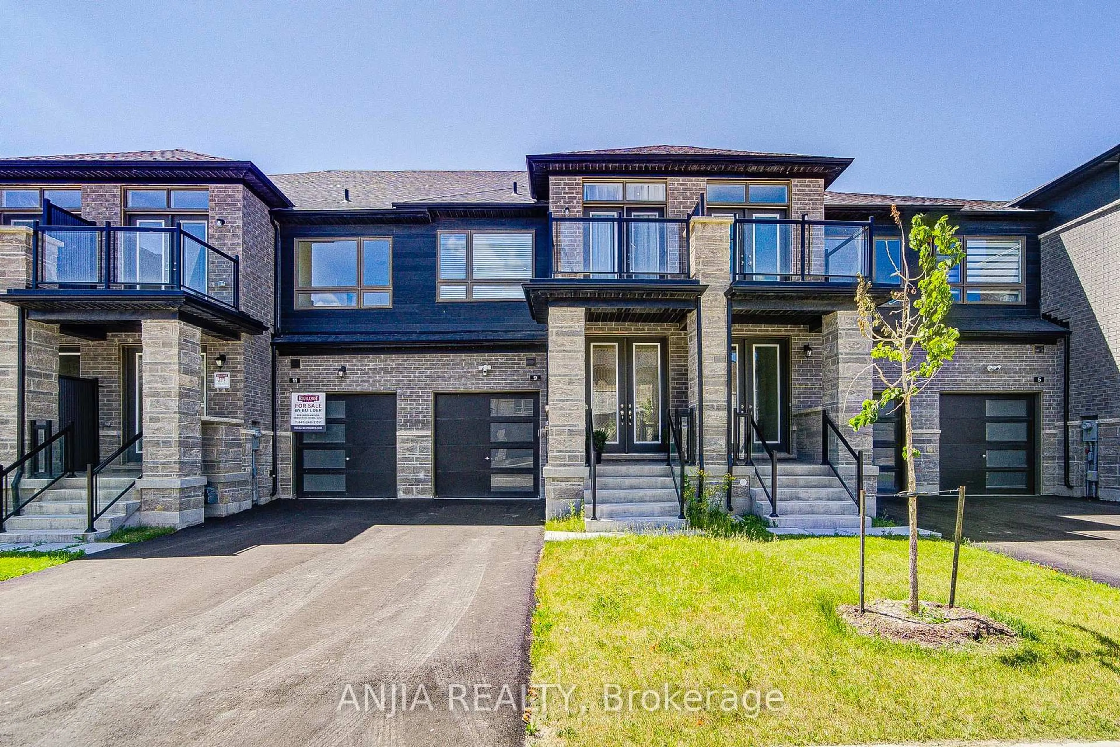 Home with brick exterior material, street for 9 MACE Ave, Richmond Hill Ontario L4E 1K8