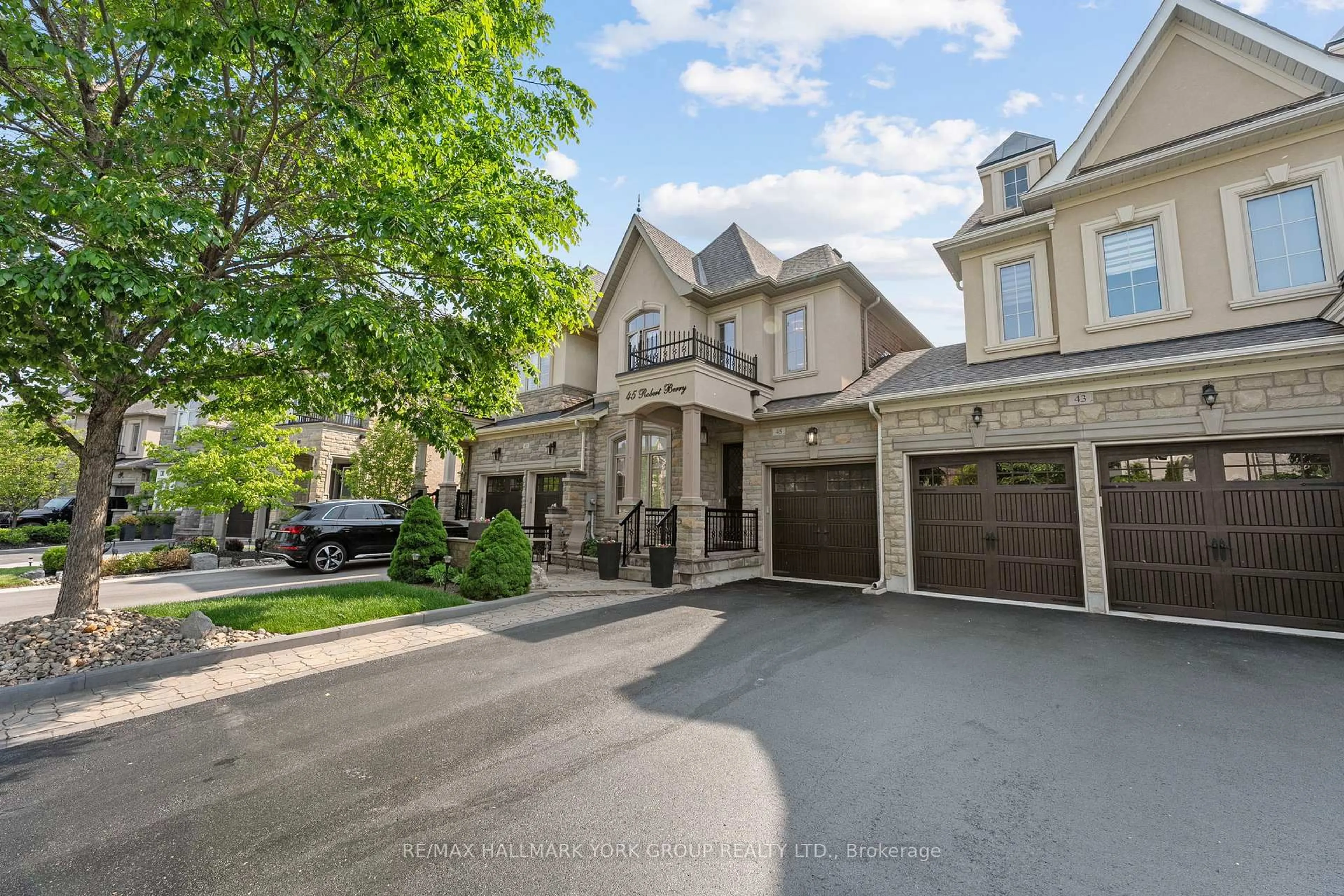 Unknown for 45 Robert Berry Cres, King Ontario L7B 1L6