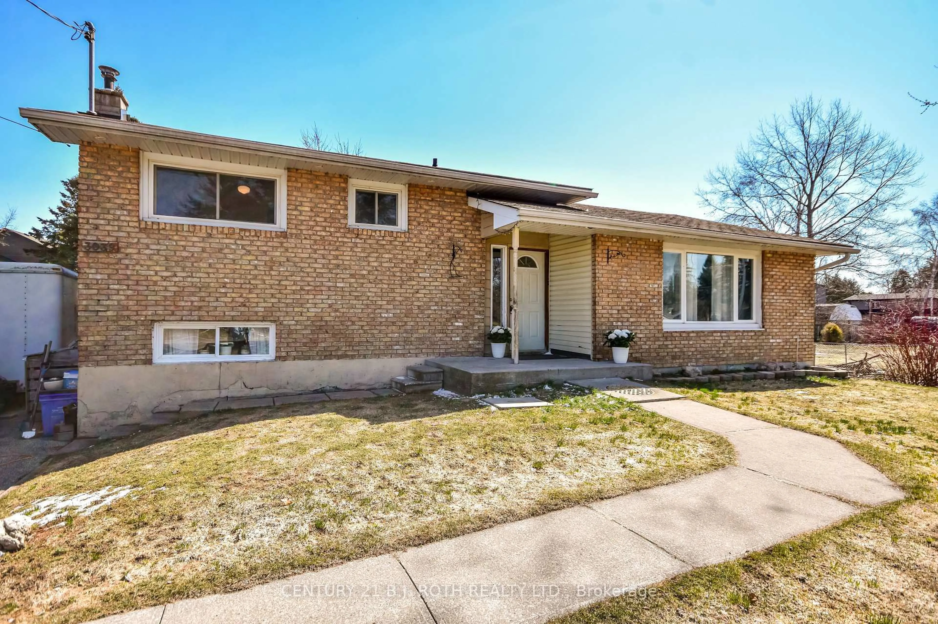 Home with brick exterior material, street for 3039 Poplar Rd, Innisfil Ontario L9S 2J9