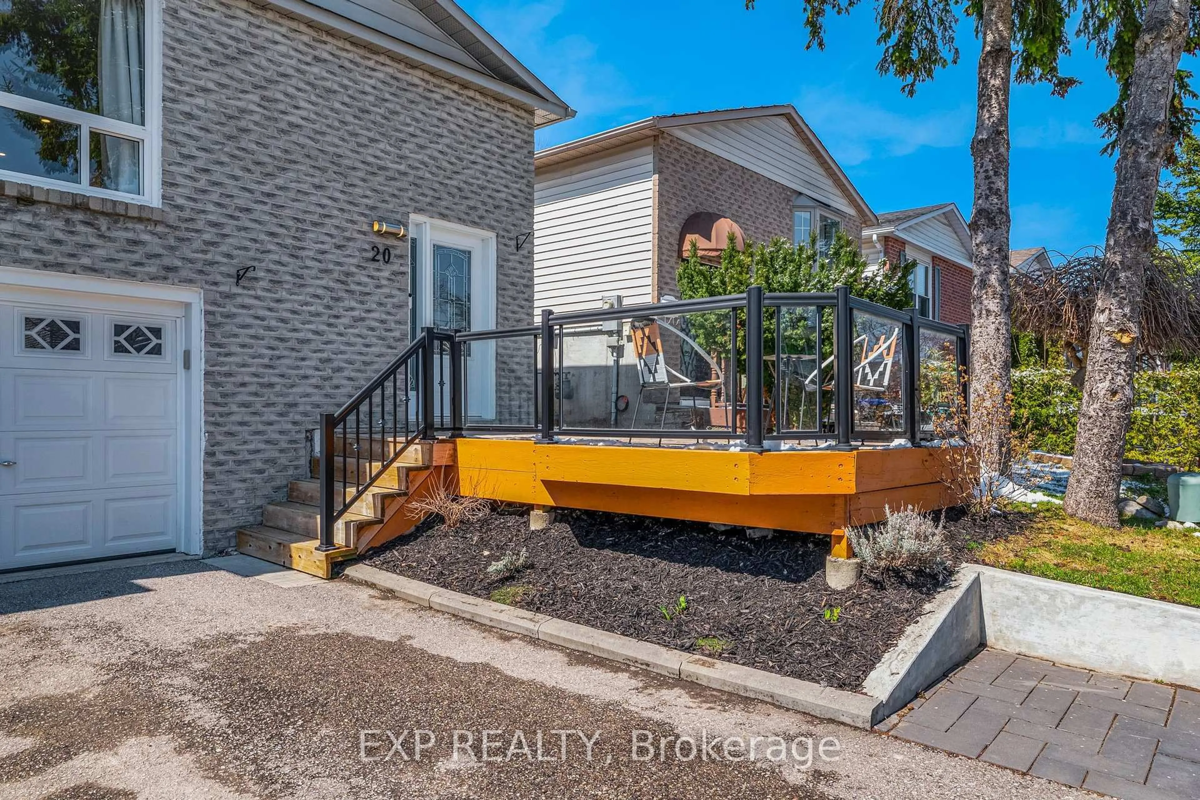 Unknown for 20 Longview Dr, Bradford West Gwillimbury Ontario L3Z 2H2