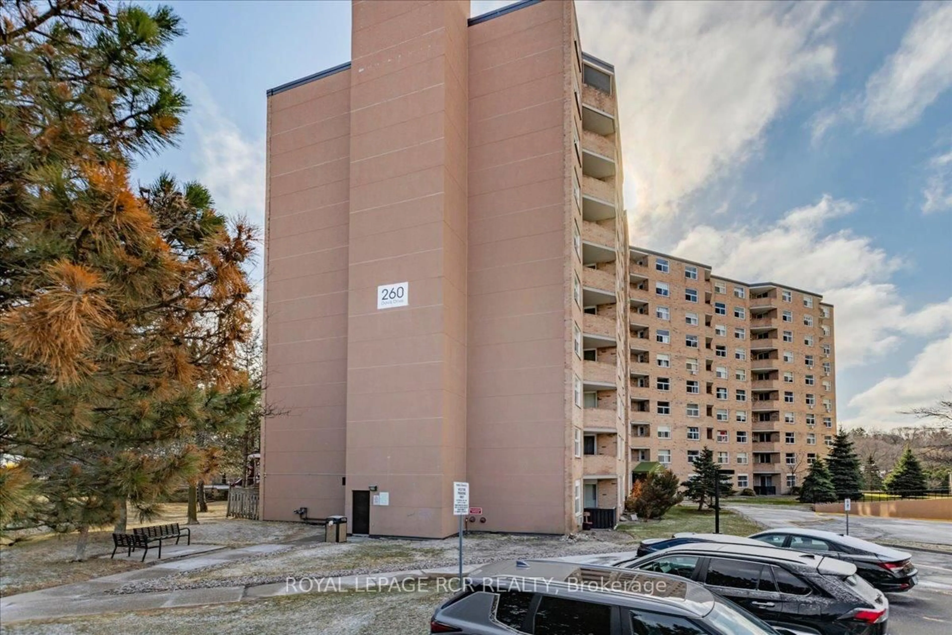 Unknown for 260 Davis Dr #613, Newmarket Ontario L3Y 7C3