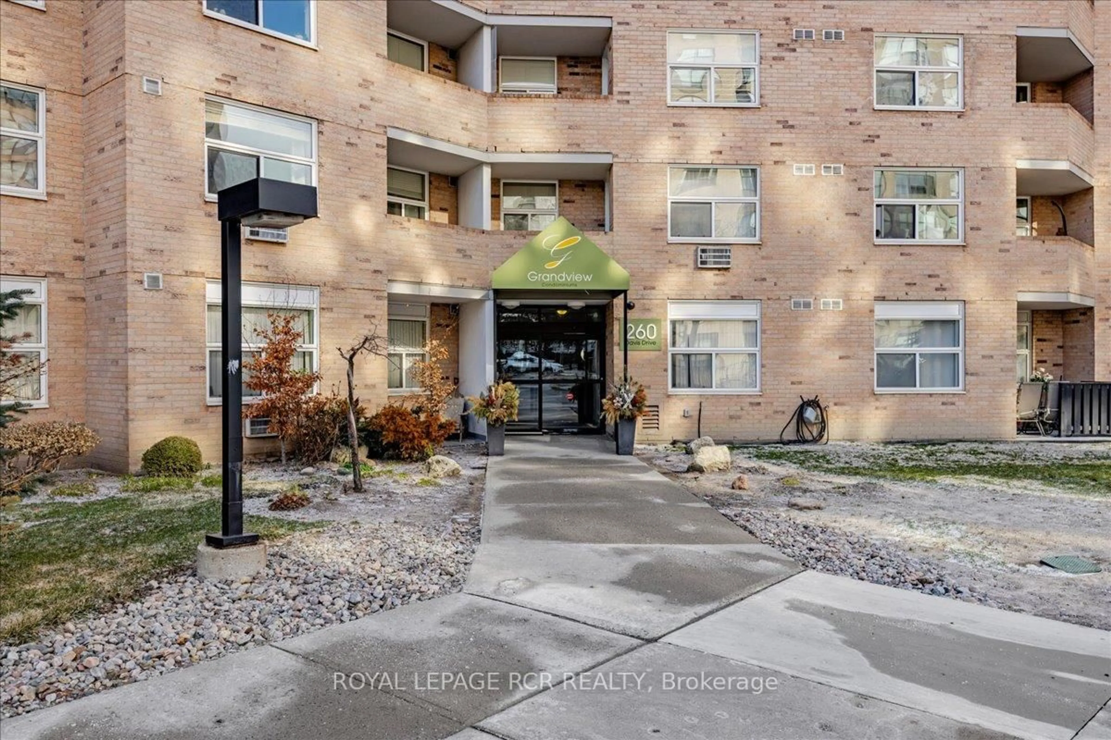 Unknown for 260 Davis Dr #613, Newmarket Ontario L3Y 7C3