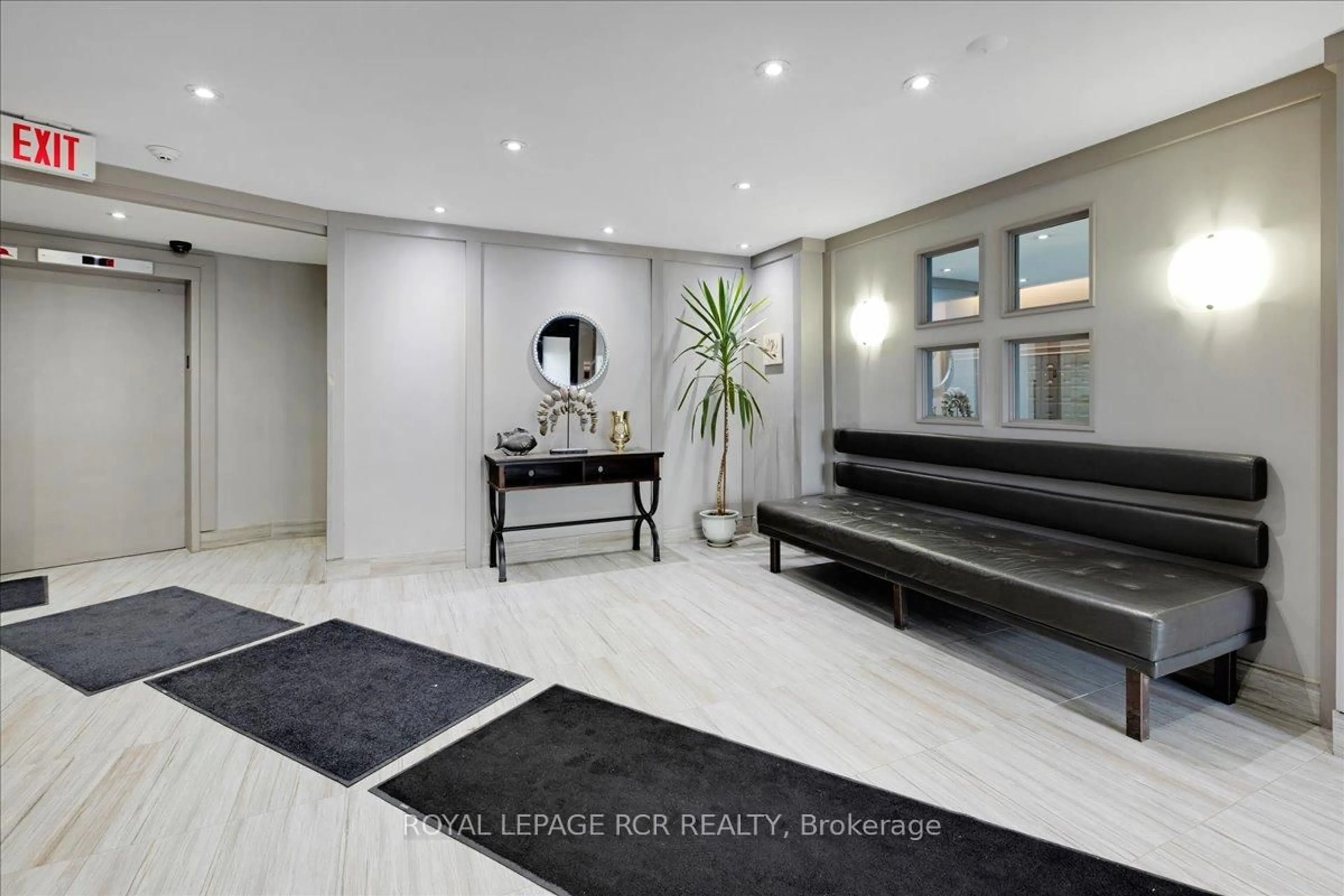 Unknown for 260 Davis Dr #613, Newmarket Ontario L3Y 7C3