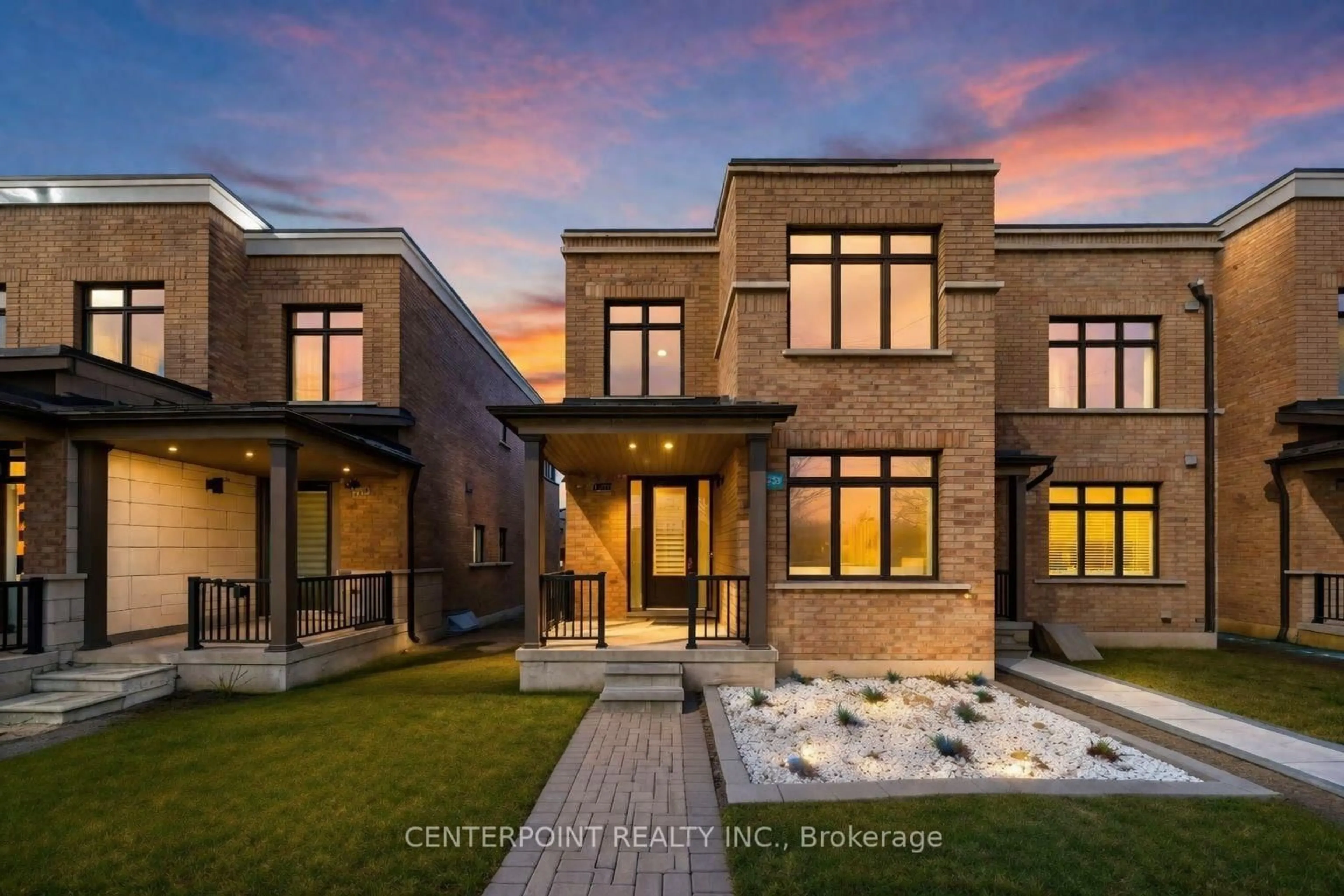 Home with brick exterior material, unknown for 1240 Wellington St, Aurora Ontario L4G 2C9