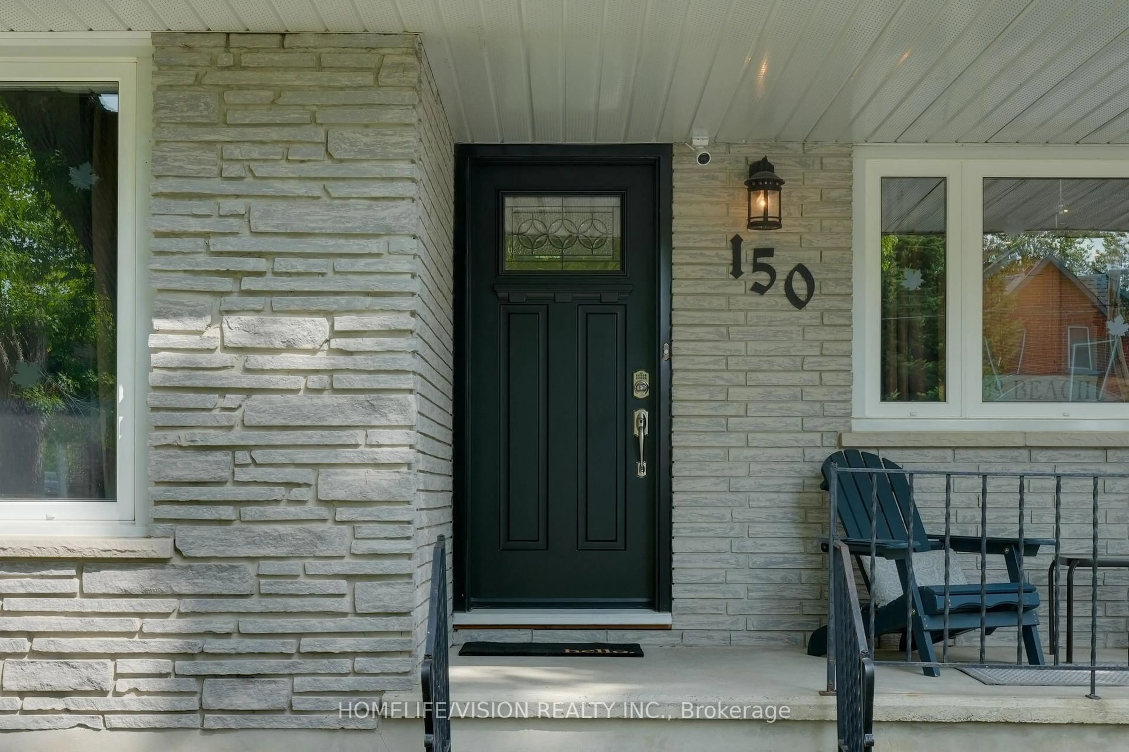 Indoor entryway for 150 St John St, Brock Ontario L0E 1E0