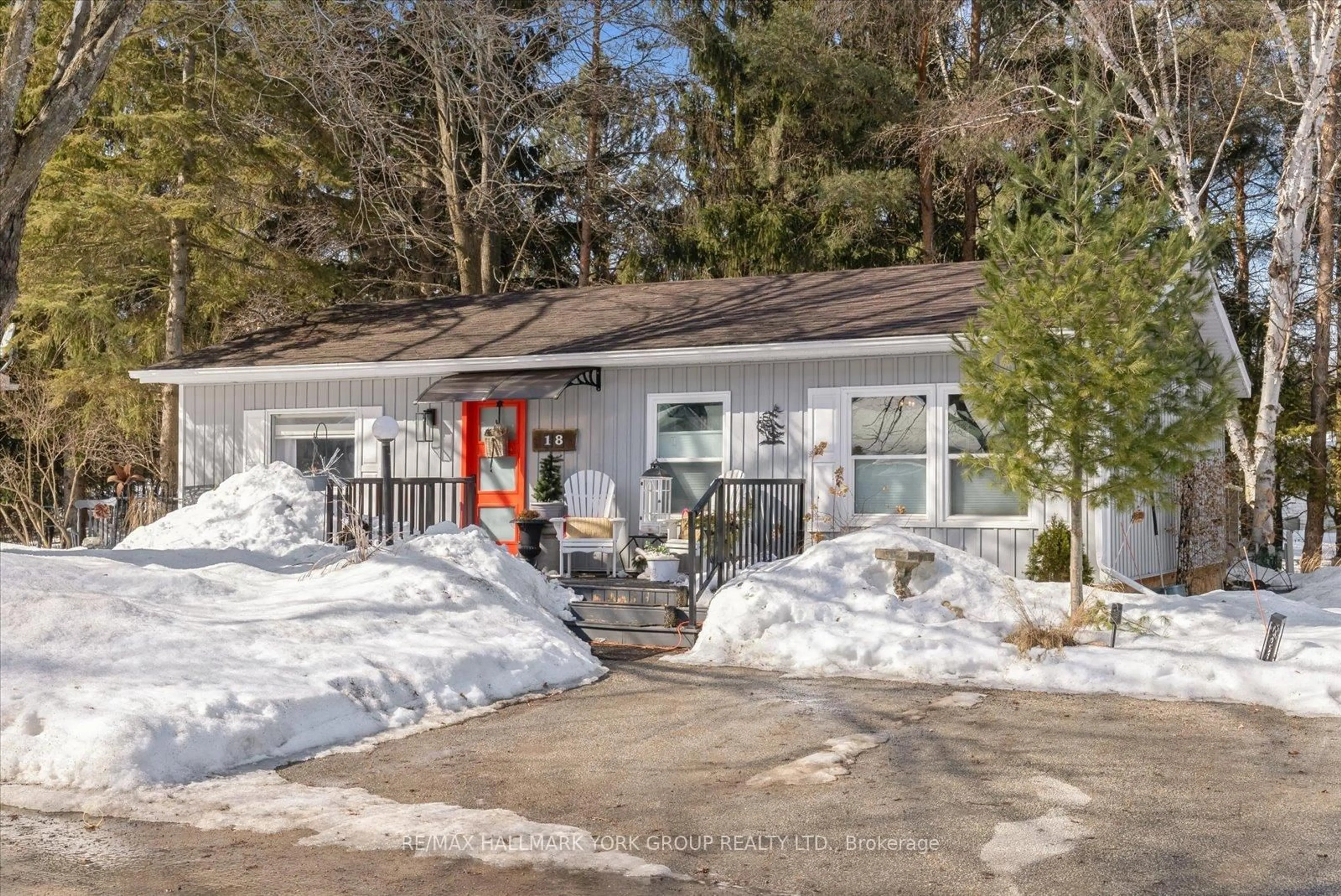 Unknown for 18 Cherrywood Lane, Innisfil Ontario L9S 1M6