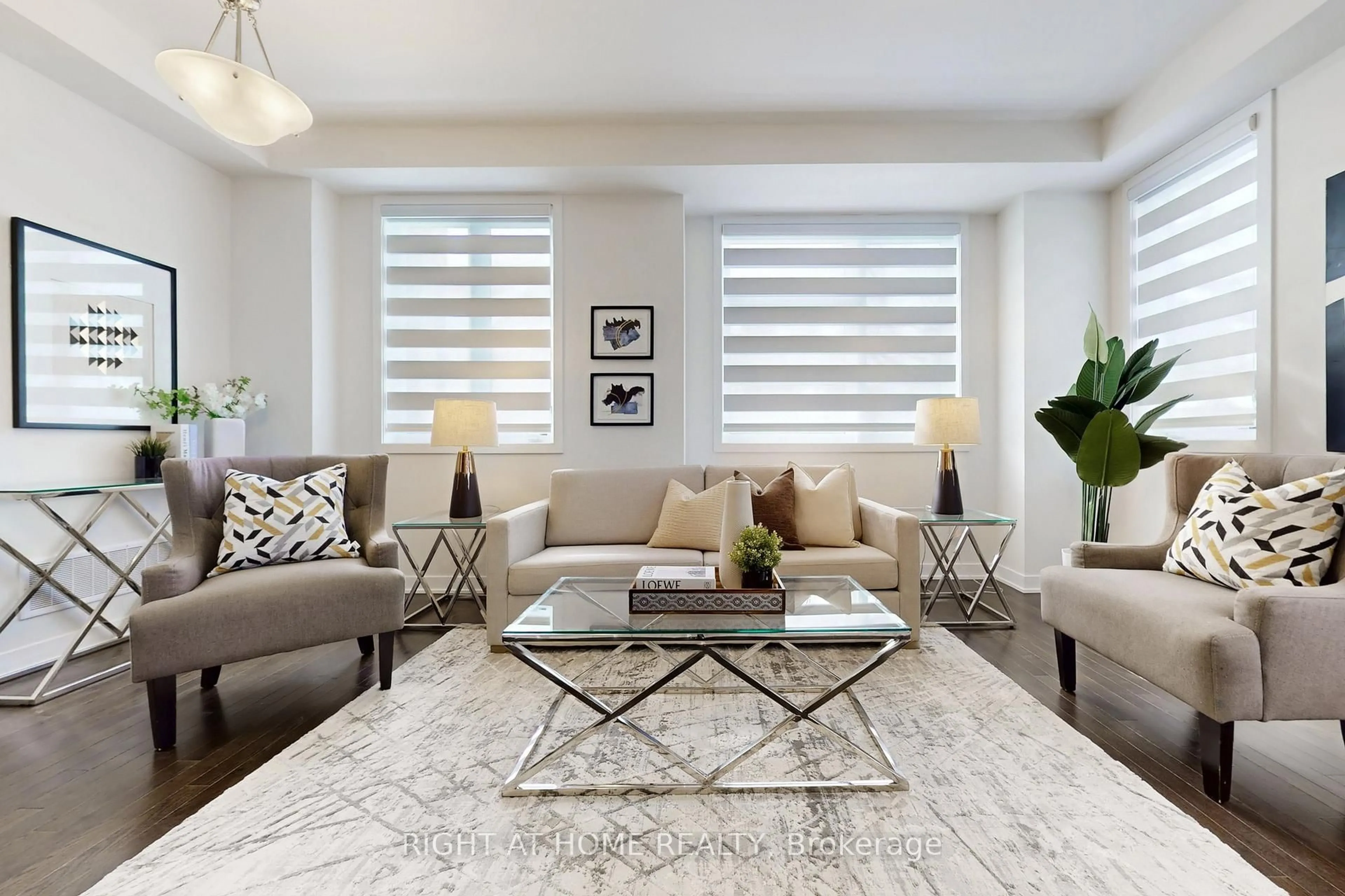 Living room with furniture, unknown for 154 Anna Russell Way, Markham Ontario L3R 3X3