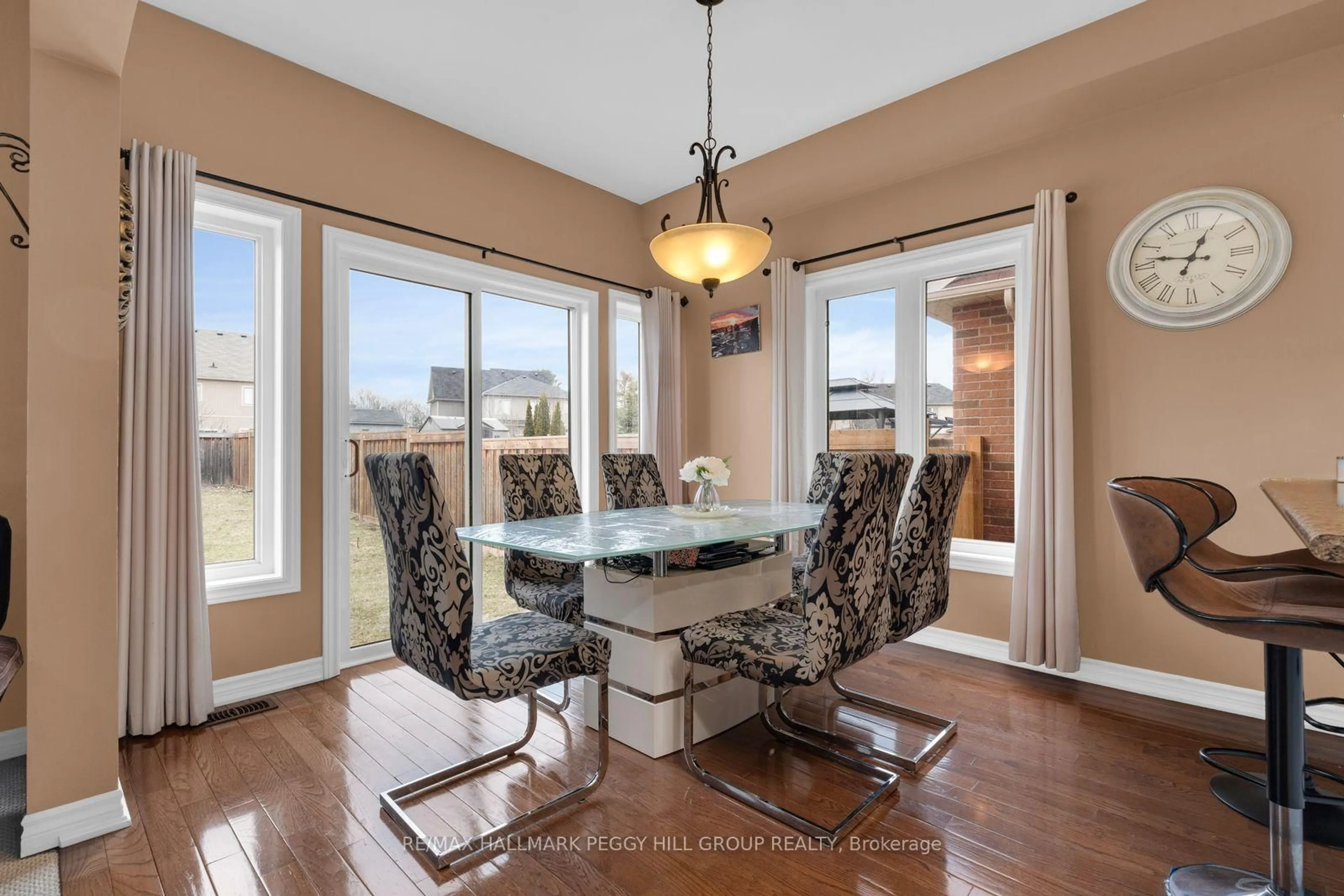 Dining room, ceramic/tile floor for 298 Greenwood Dr, Essa Ontario L3W 0E8