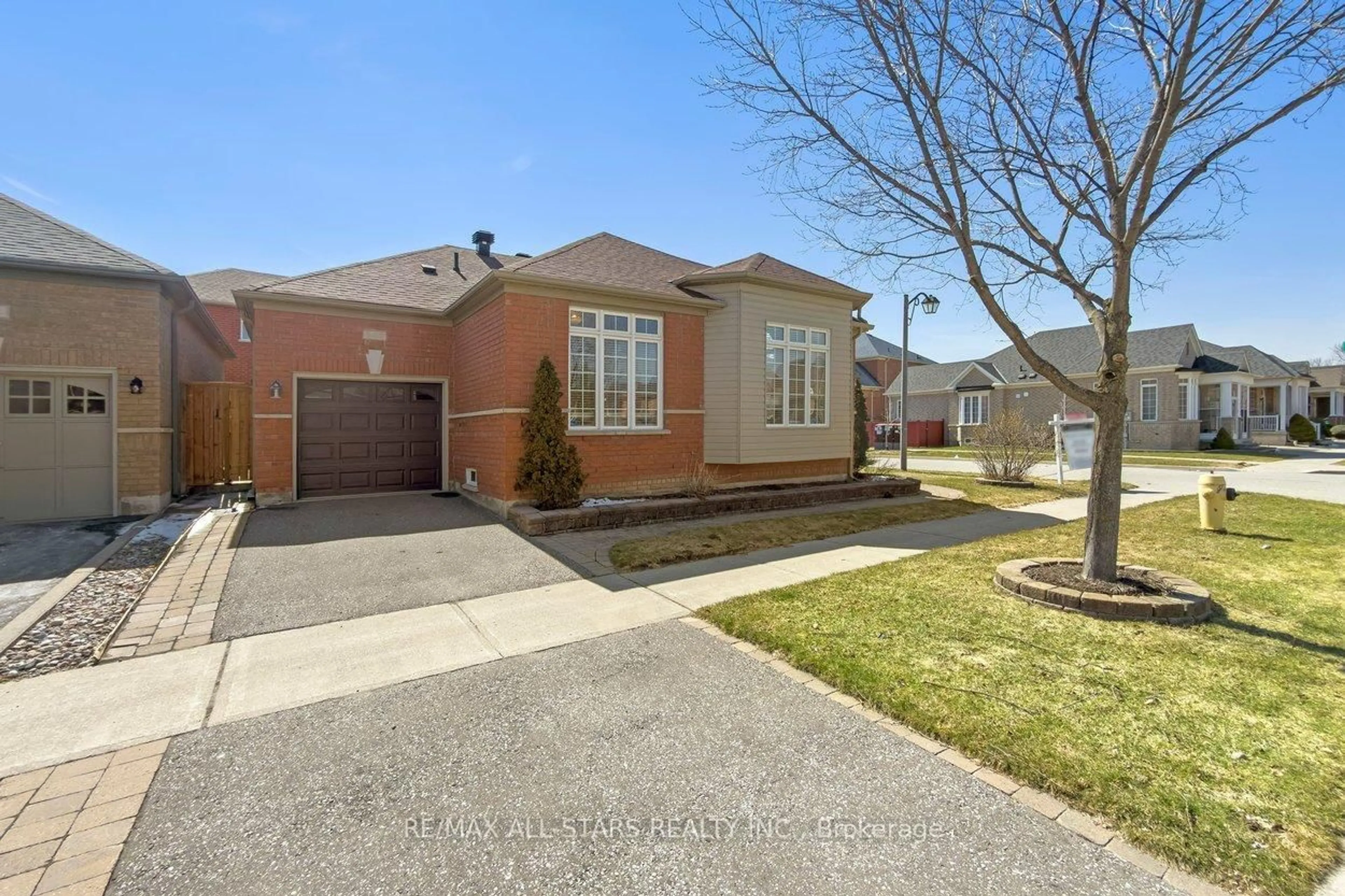 Home with brick exterior material, street for 142 Saffron St, Markham Ontario L6E 1M3