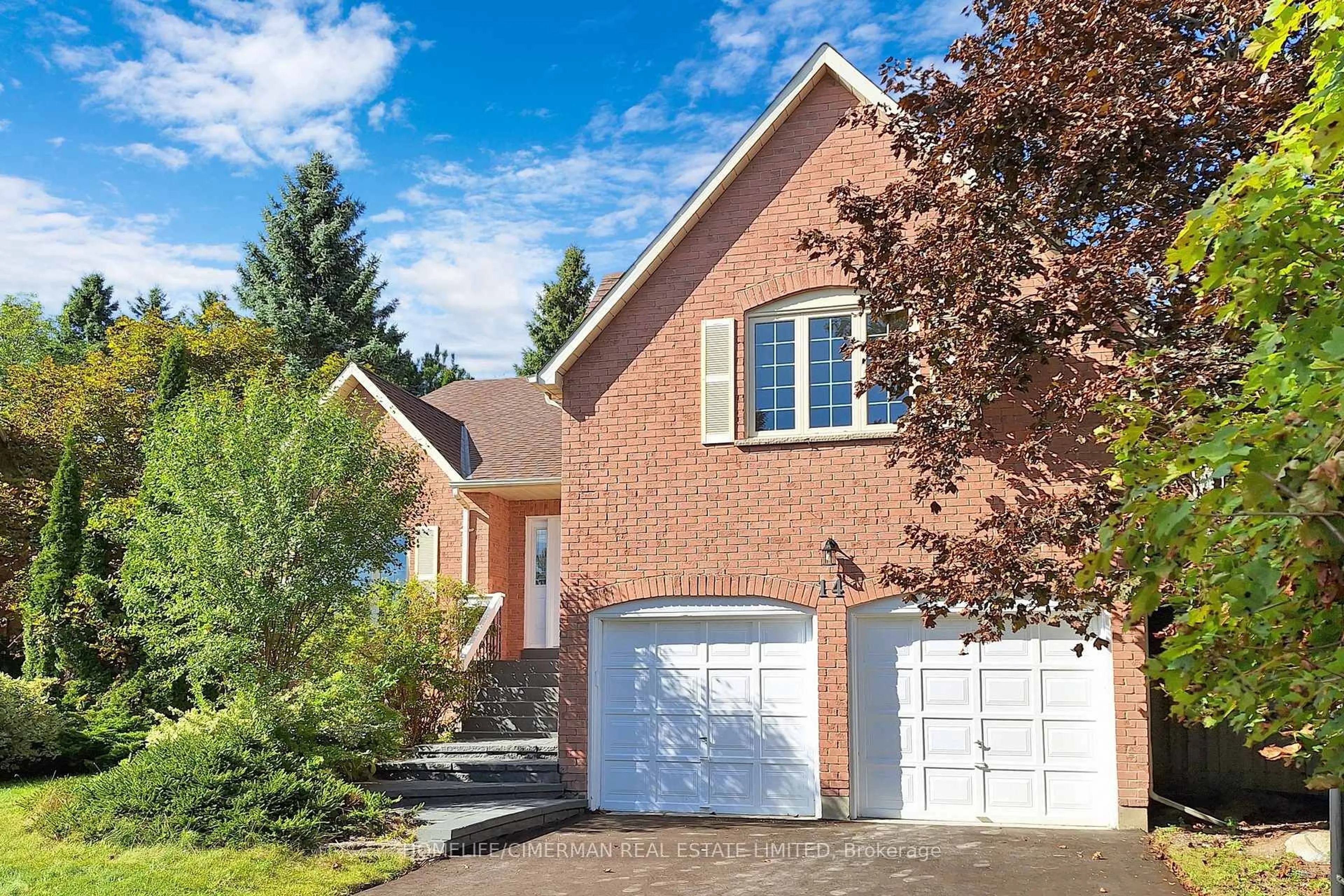 Home with brick exterior material, street for 14 Laurwood Crt, Aurora Ontario L4G 5C2