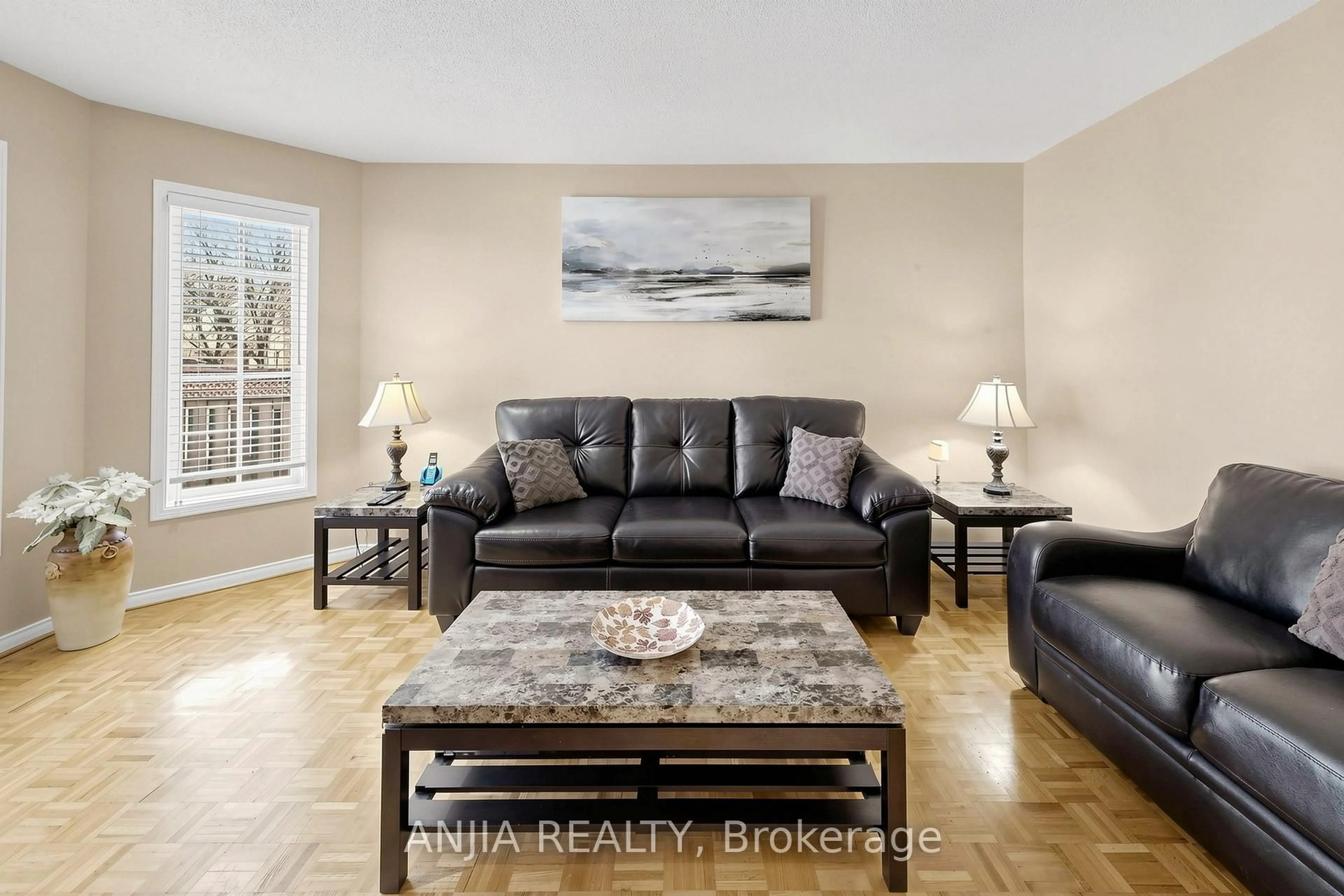 Living room with furniture, unknown for 84 Havagal Cres, Markham Ontario L3P 7G5