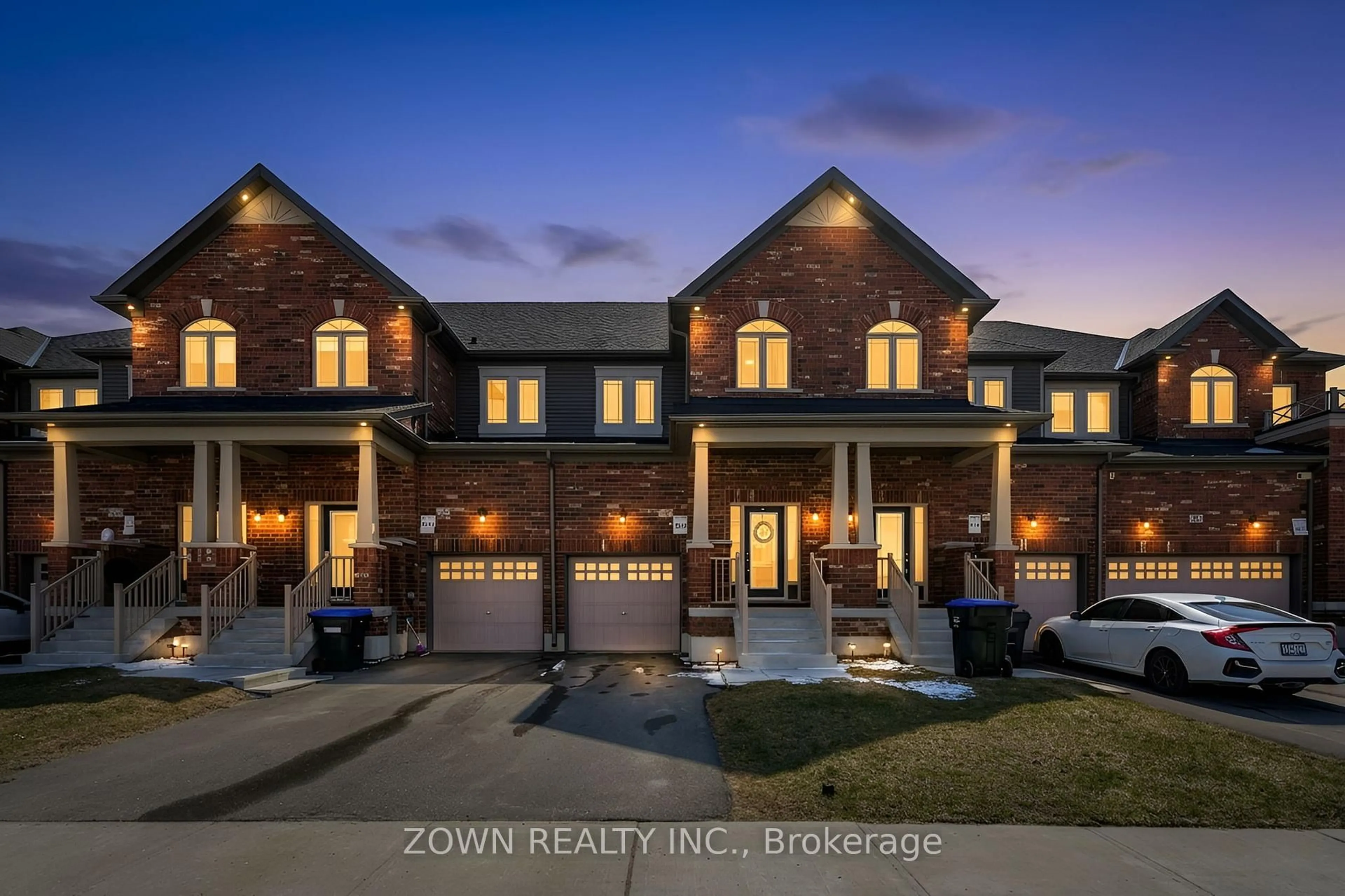 Home with brick exterior material, street for 81 Lorne Thomas Pl, New Tecumseth Ontario L9R 0T8