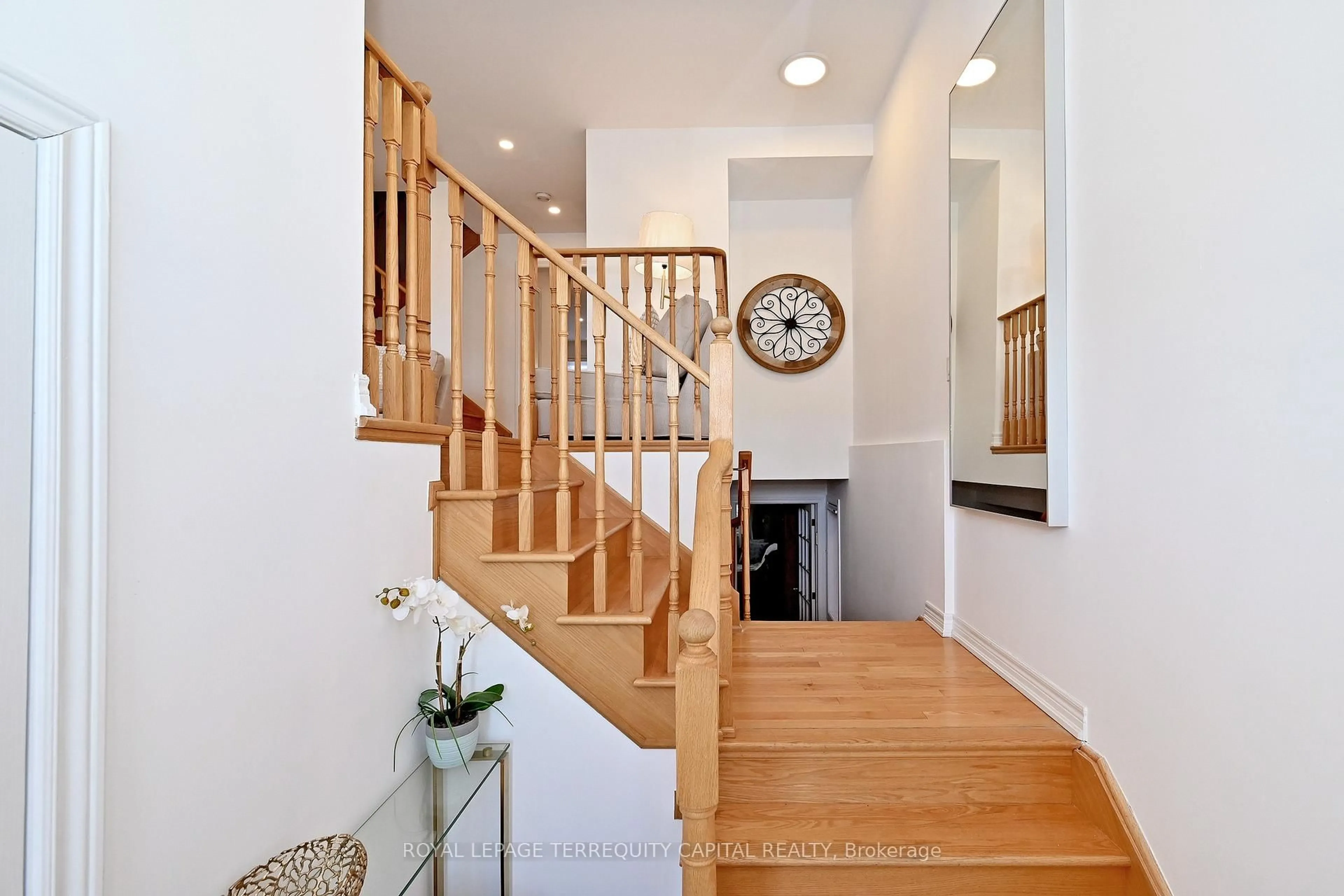 Unknown for 77 Benjamin Hood Cres, Vaughan Ontario L4K 5M7