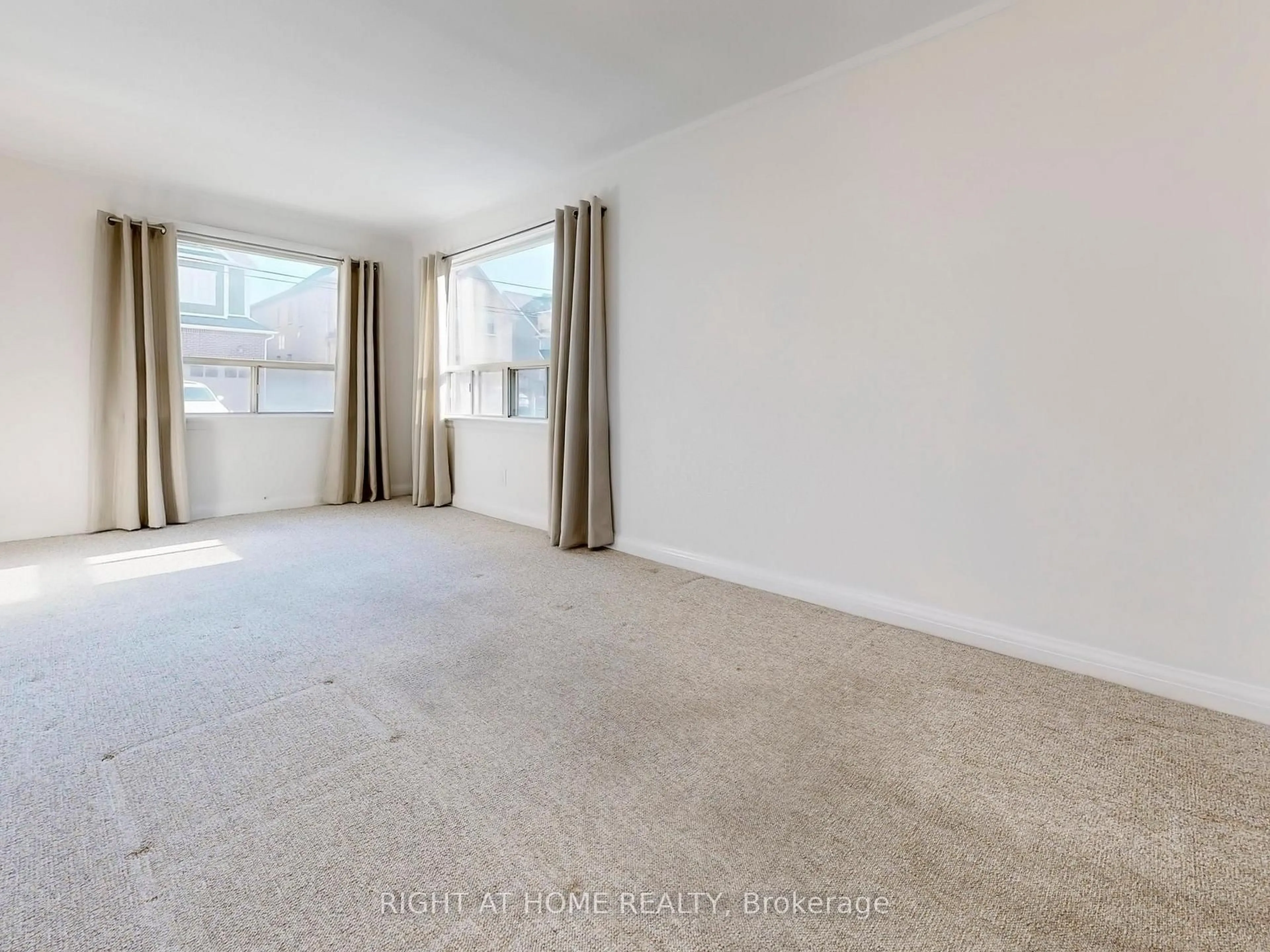 A pic of a room for 12 Rouge St, Markham Ontario L3P 1K6