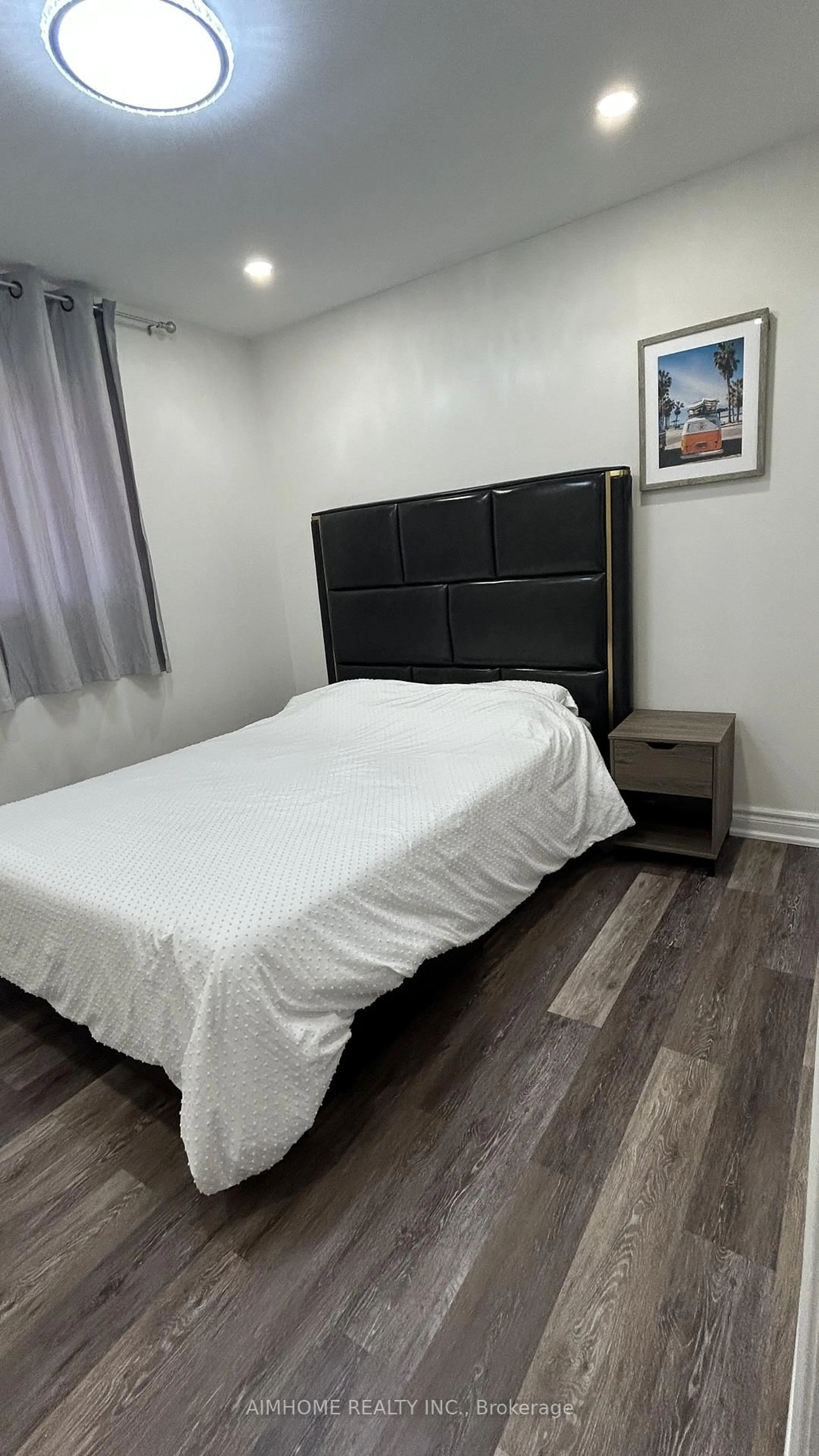 Bedroom with bed, unknown for 151 Riveredge Dr, Georgina Ontario L4P 2P4