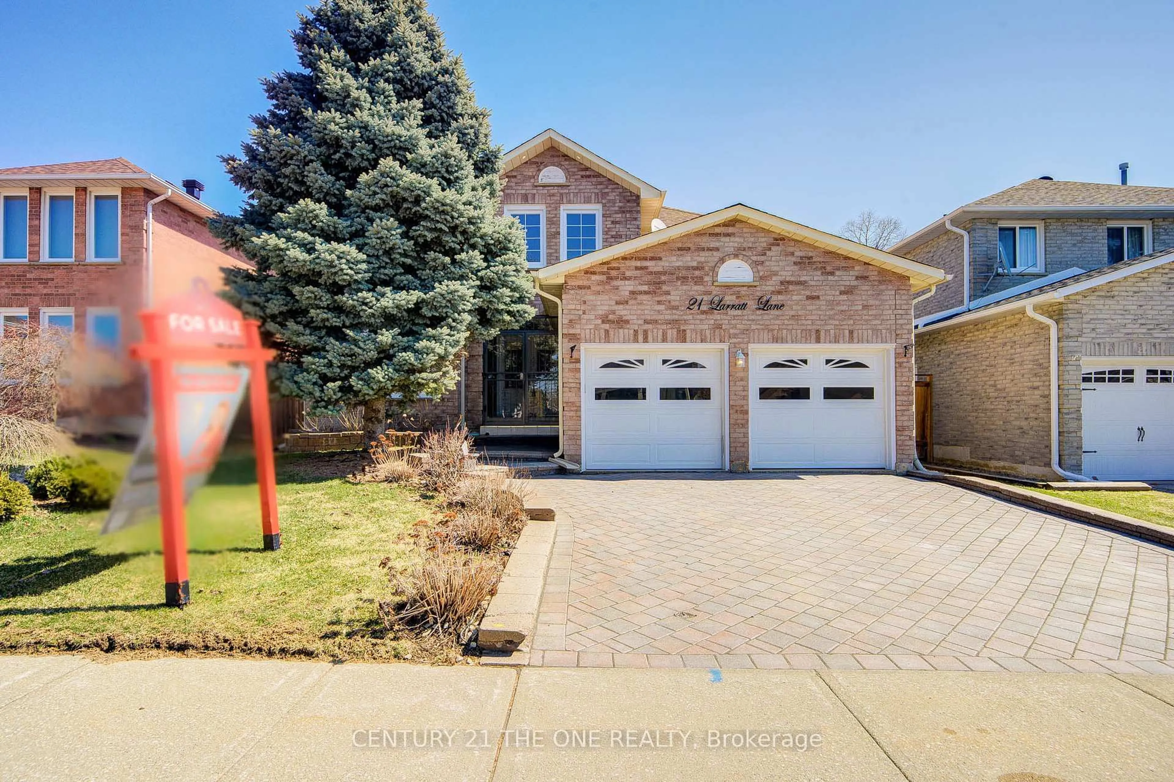 Home with brick exterior material, street for 21 Larratt Lane, Richmond Hill Ontario L4C 9J1