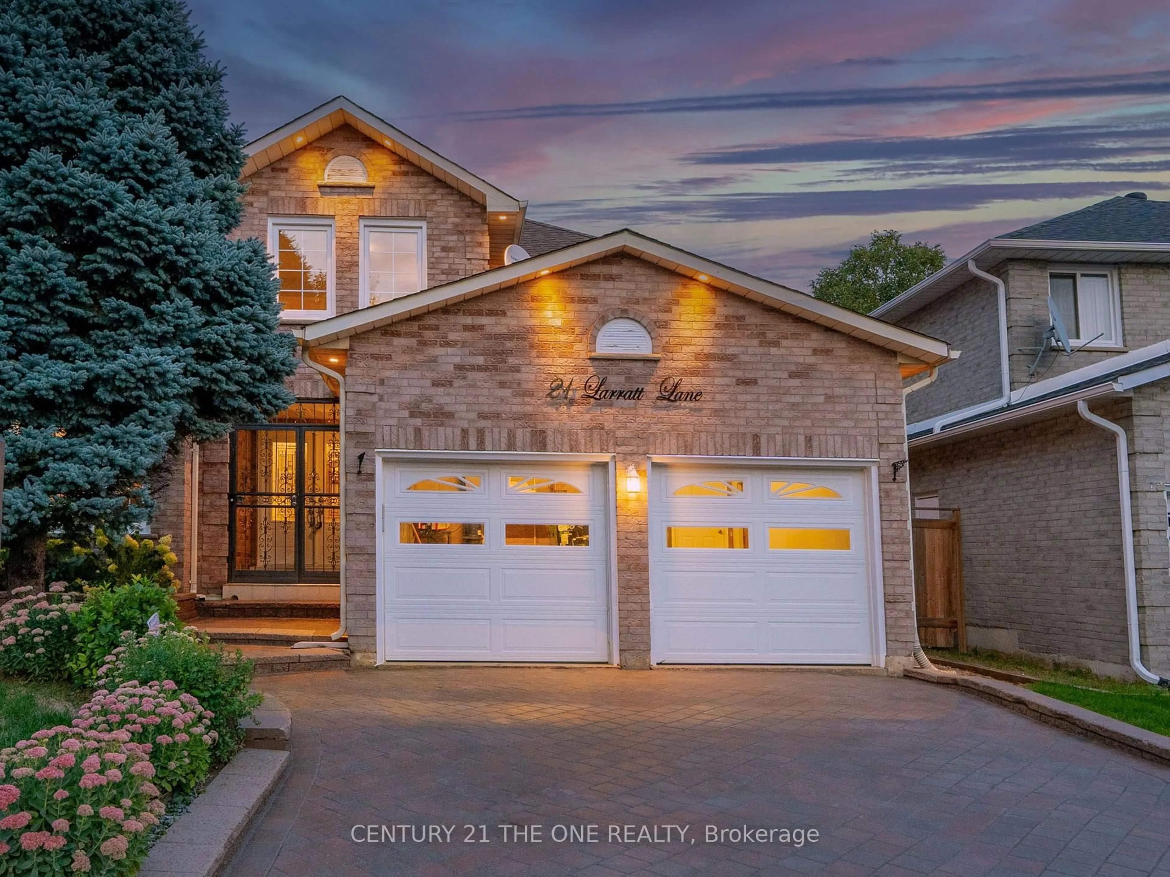 Home with brick exterior material, street for 21 Larratt Lane, Richmond Hill Ontario L4C 9J1
