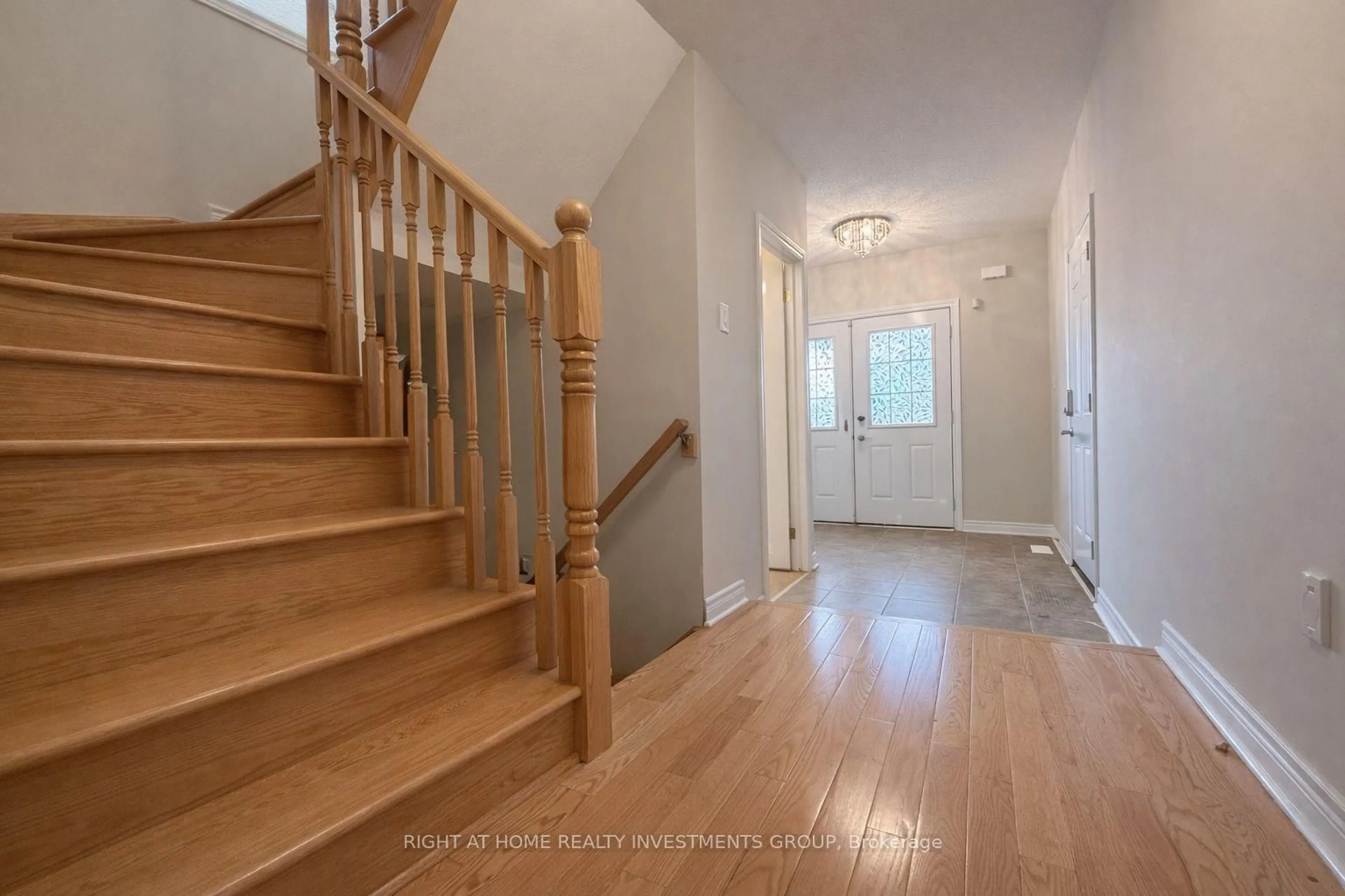 Unknown for 3 Herefordshire Cres, East Gwillimbury Ontario L9N 0B7