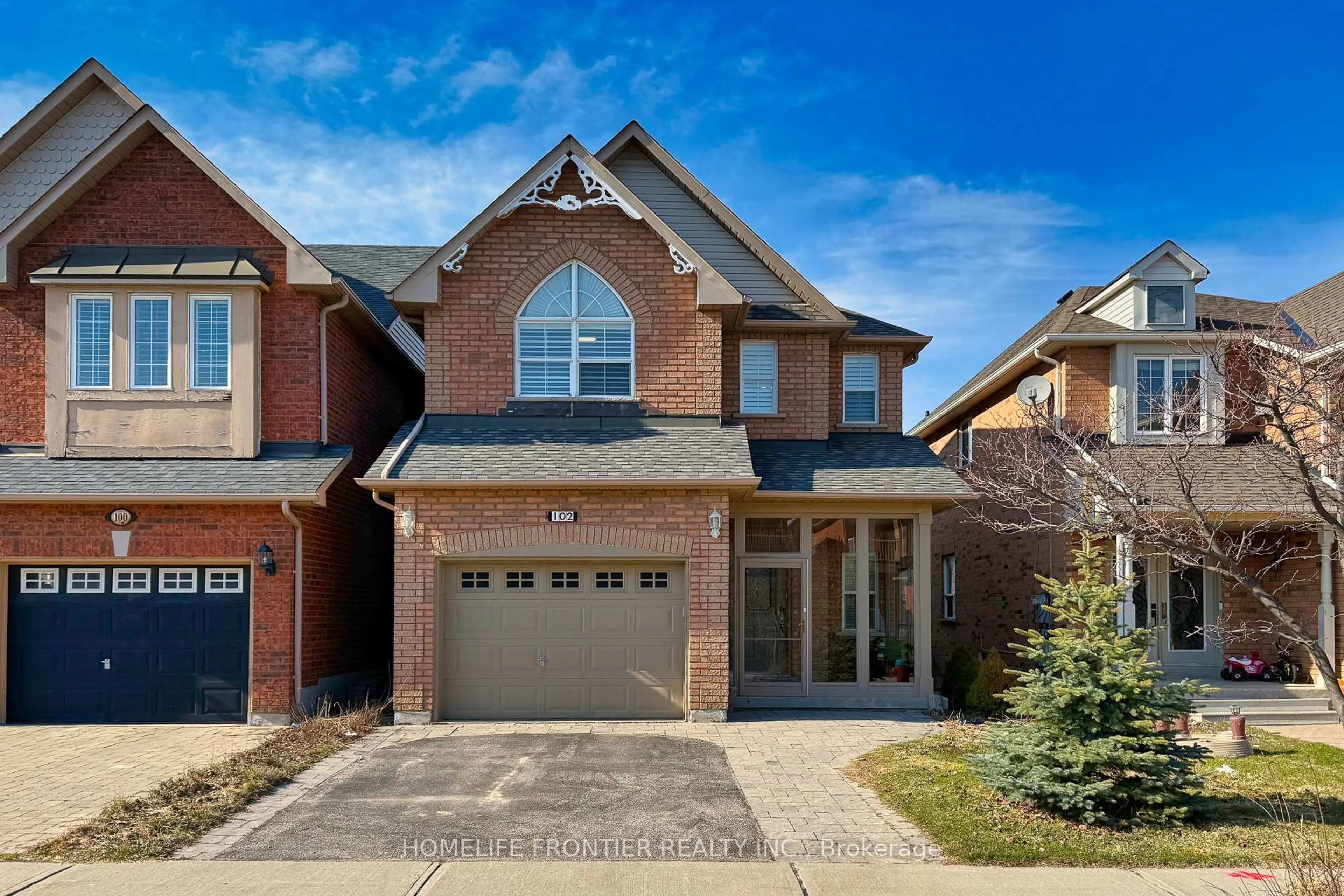 Home with brick exterior material, street for 102 Antique Dr, Richmond Hill Ontario L4E 4G3