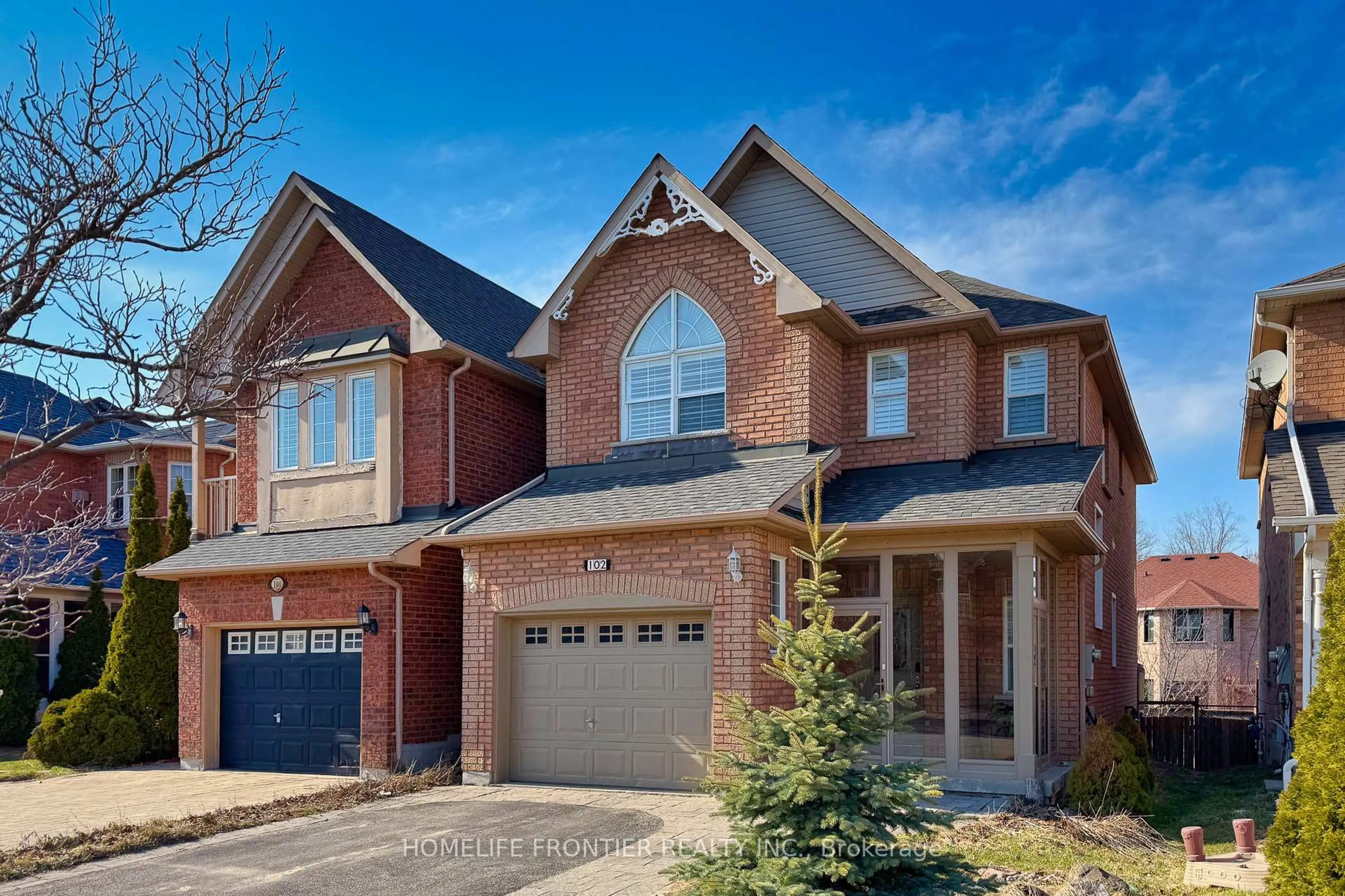 Home with brick exterior material, street for 102 Antique Dr, Richmond Hill Ontario L4E 4G3