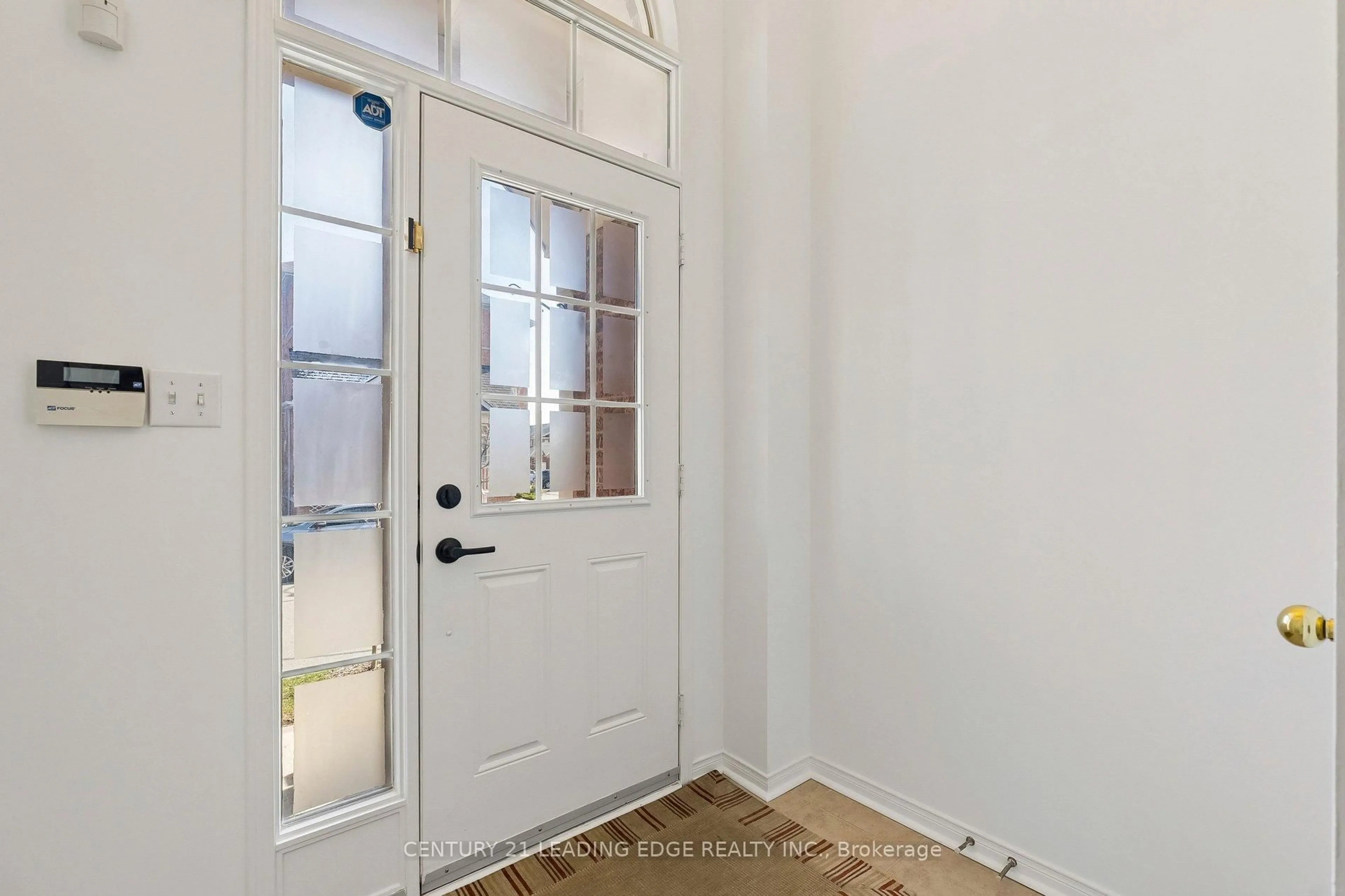 Indoor entryway for 8 Pinecliff Ave, Markham Ontario L6B 0K2