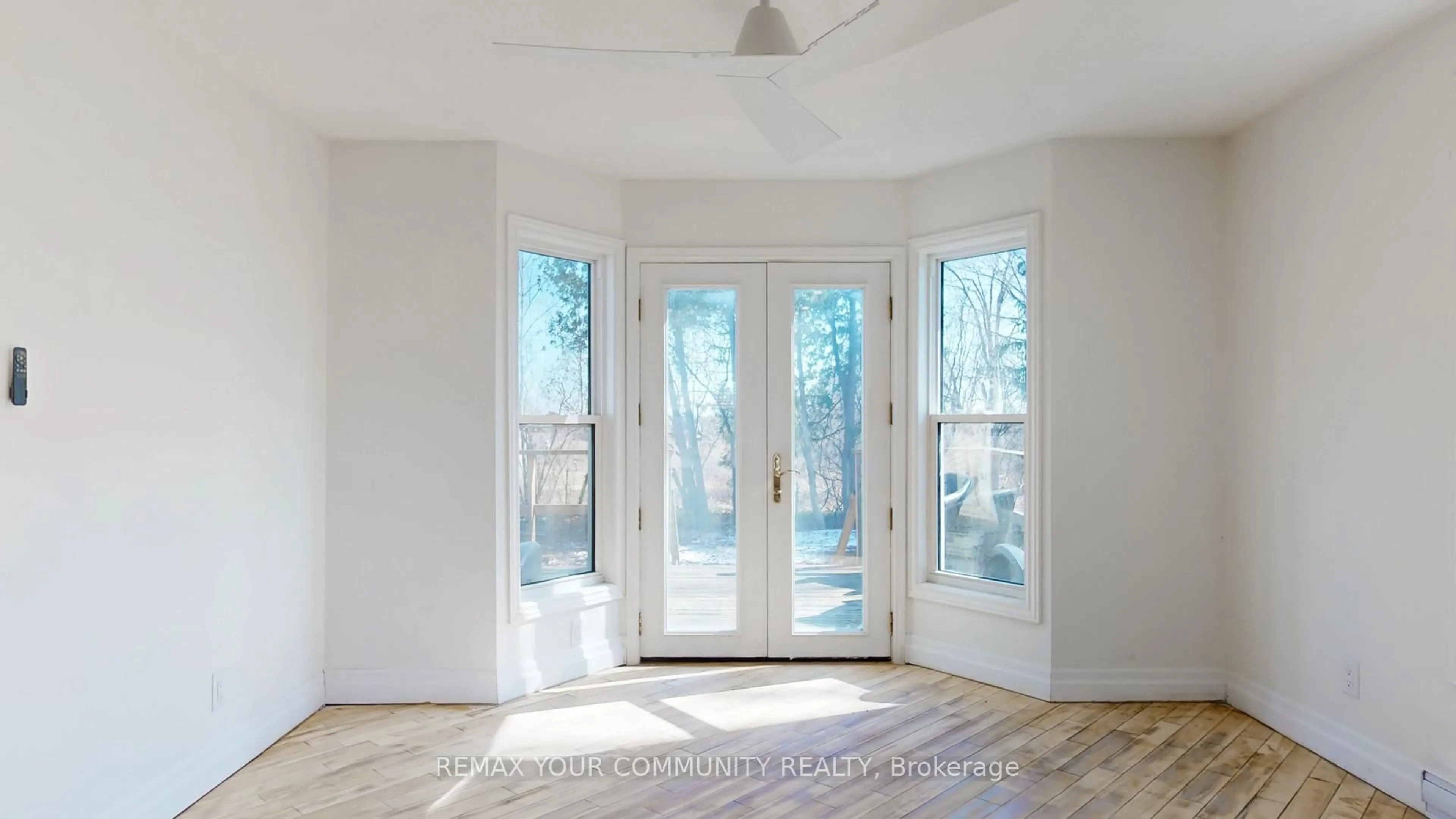 Indoor entryway for 4219 Stouffville Rd, Whitchurch-Stouffville Ontario L4A 3X5