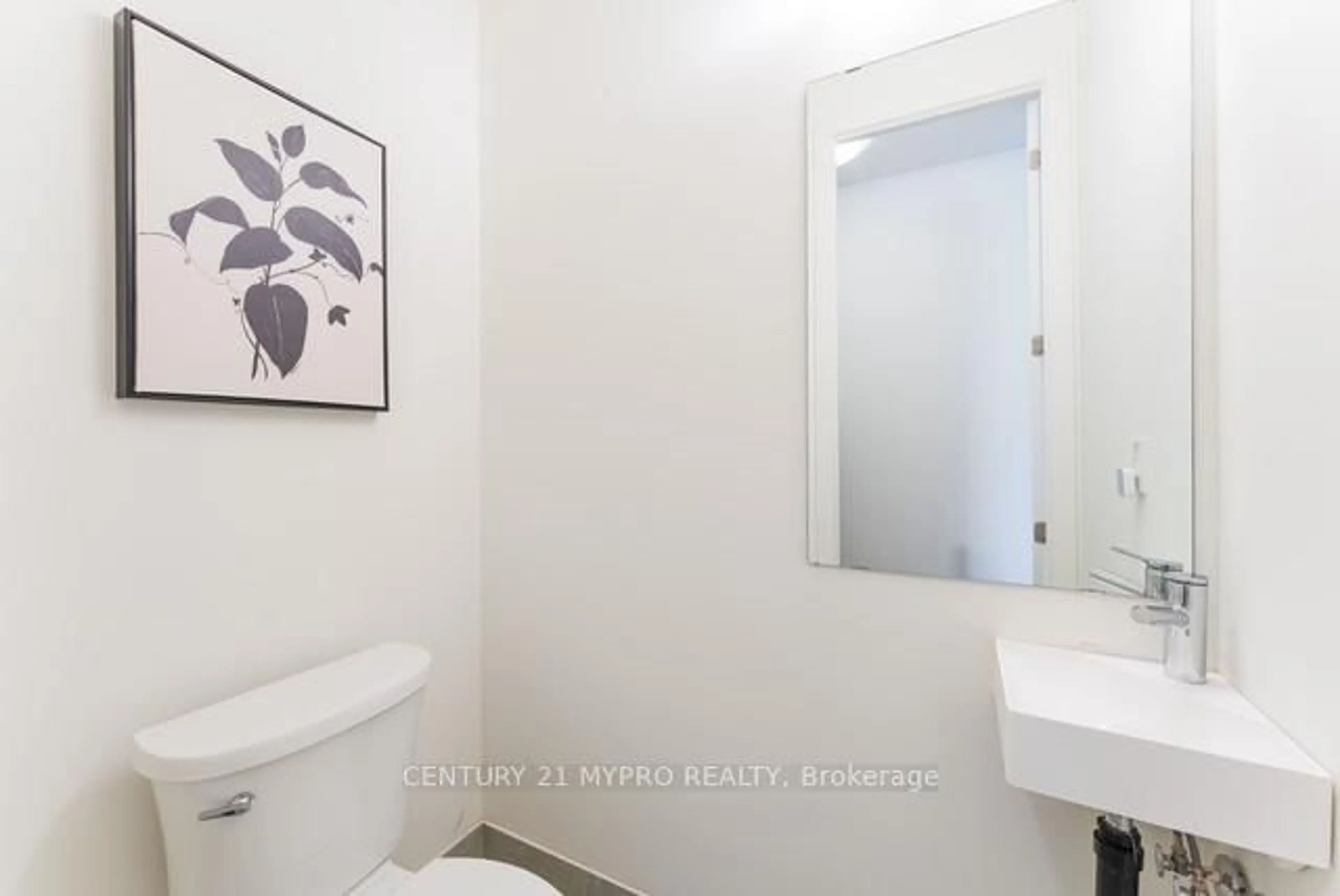 Standard bathroom, unknown for 14 David Eyer Rd #1007, Richmond Hill Ontario L4S 0N4