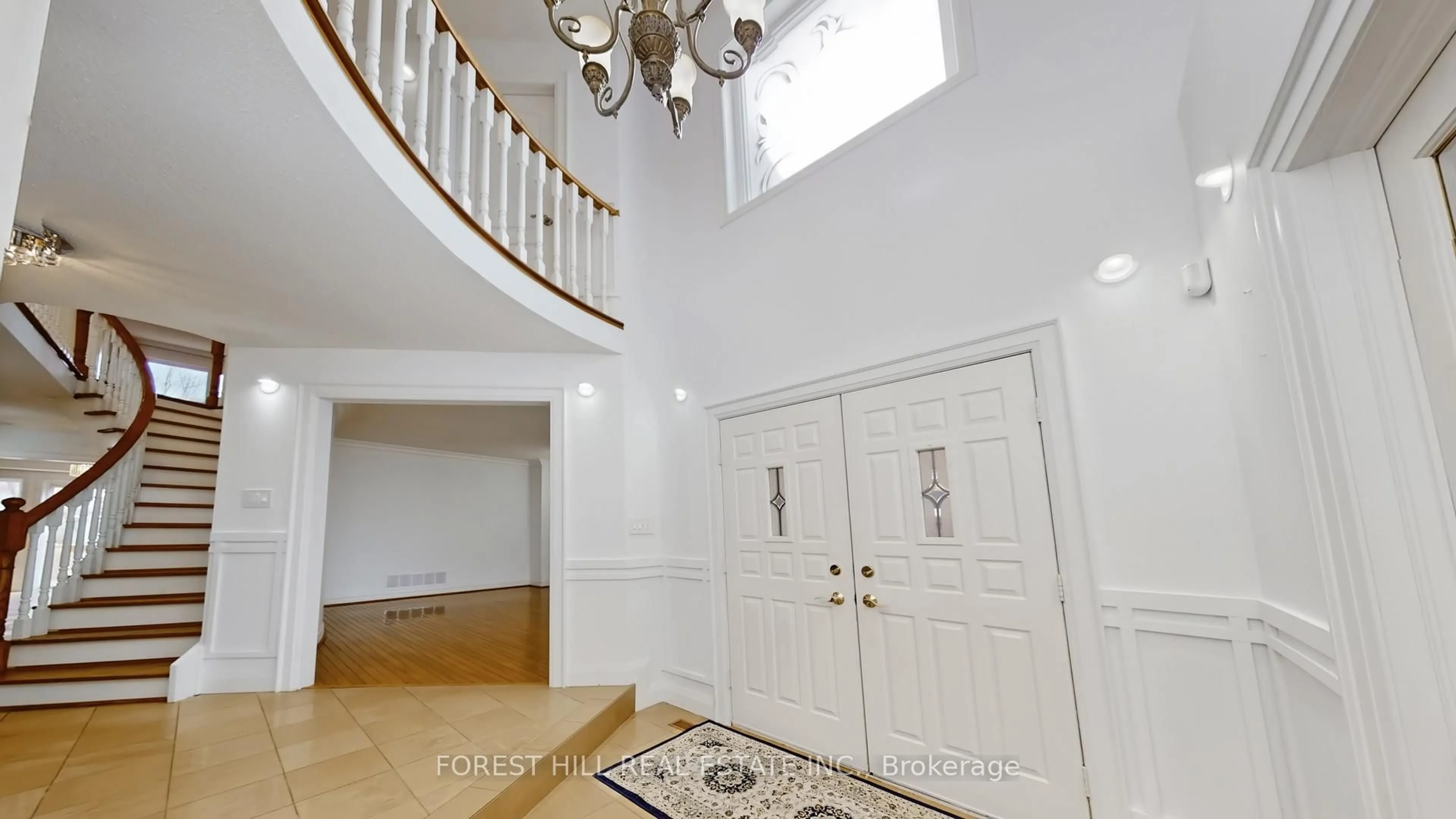 Indoor foyer for 47 Edenbridge Dr, Vaughan Ontario L4J 7V1