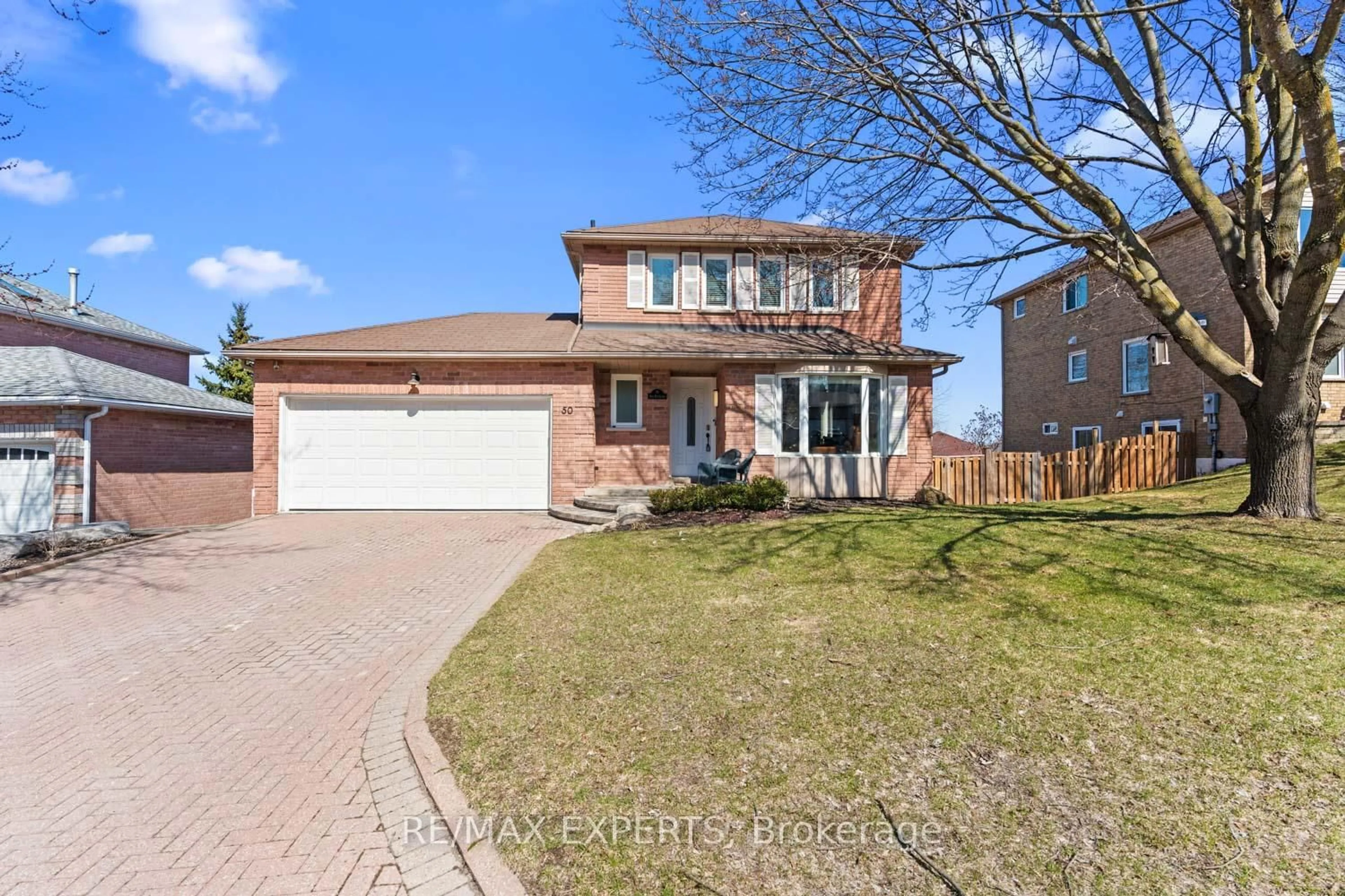 Home with brick exterior material, street for 50 Fox Run Lane, Bradford West Gwillimbury Ontario L3Z 2V1