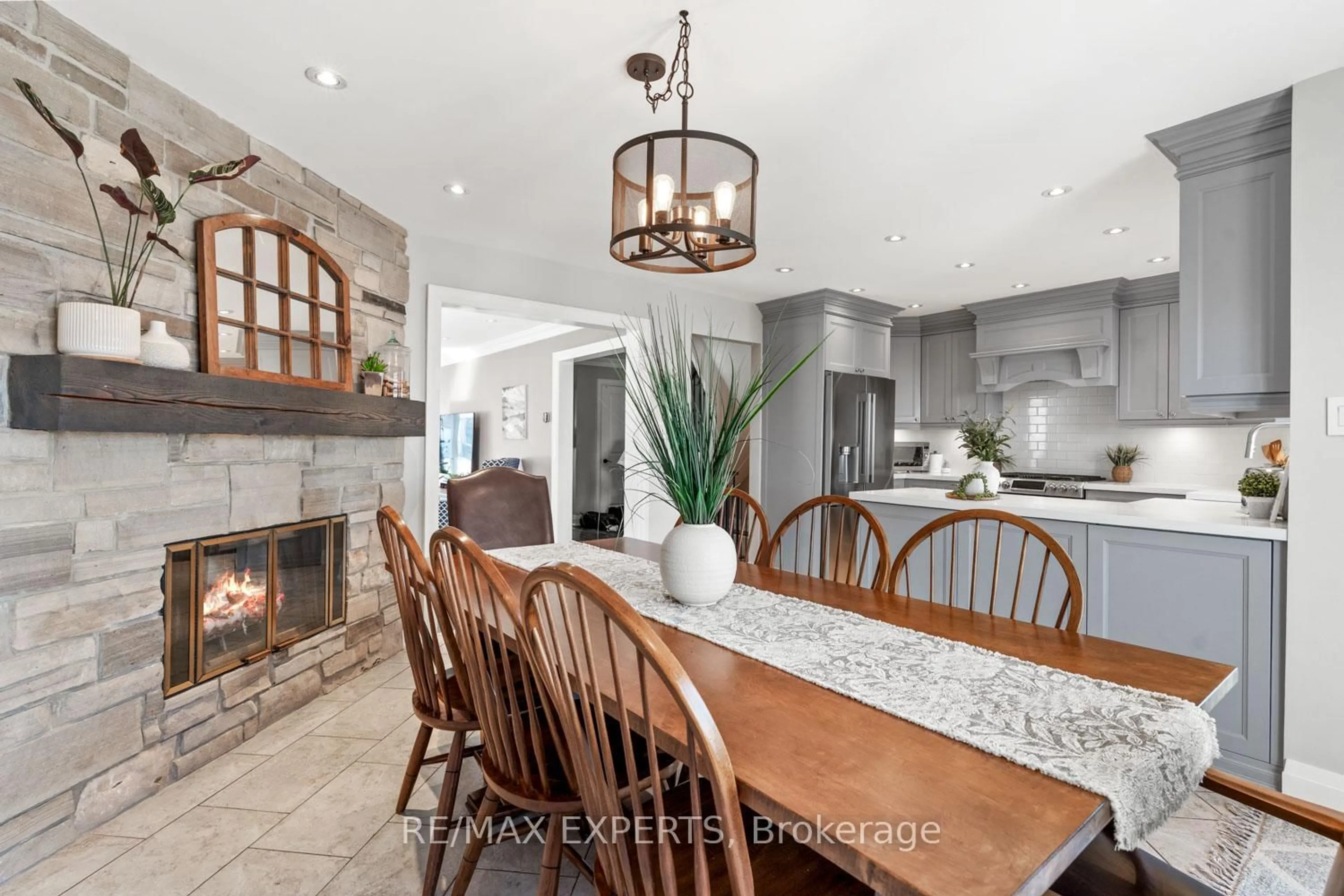 Open concept kitchen, ceramic/tile floor for 50 Fox Run Lane, Bradford West Gwillimbury Ontario L3Z 2V1