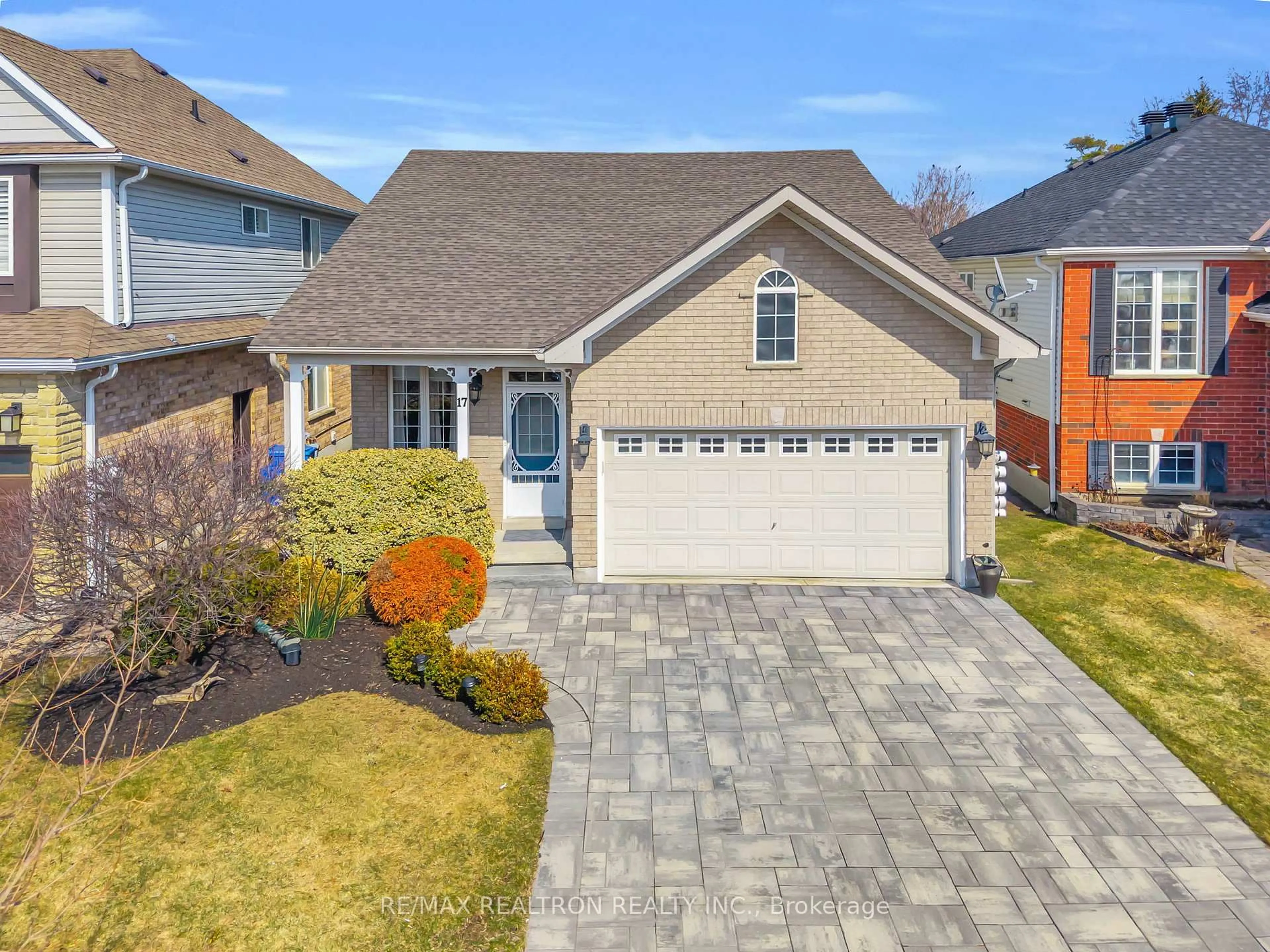 Unknown for 17 Marchant Circ, King Ontario L0G 1T0