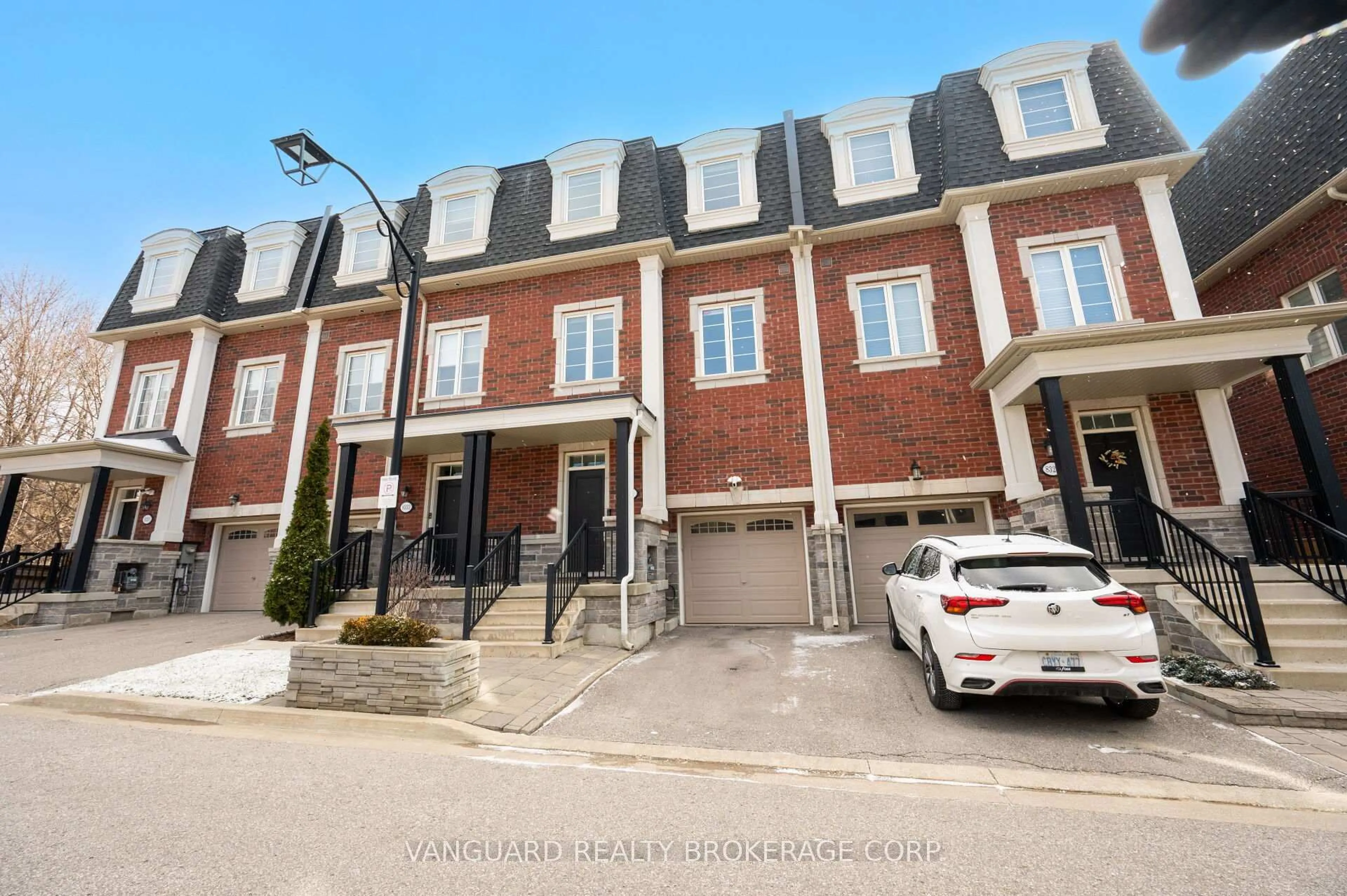 Home with brick exterior material, street for 8331 Islington Ave, Vaughan Ontario L4L 1X1