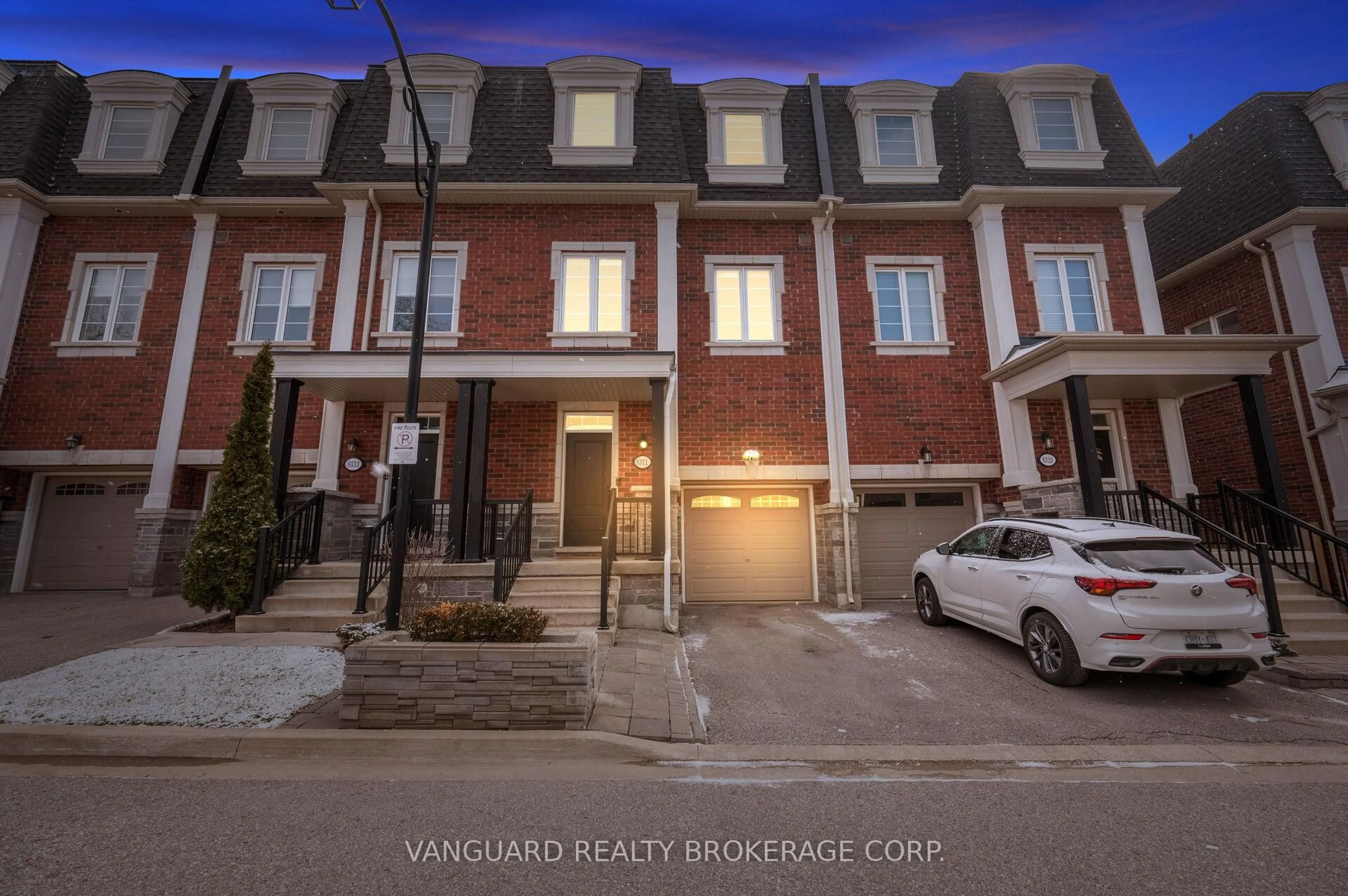 Unknown for 8331 Islington Ave, Vaughan Ontario L4L 1X1