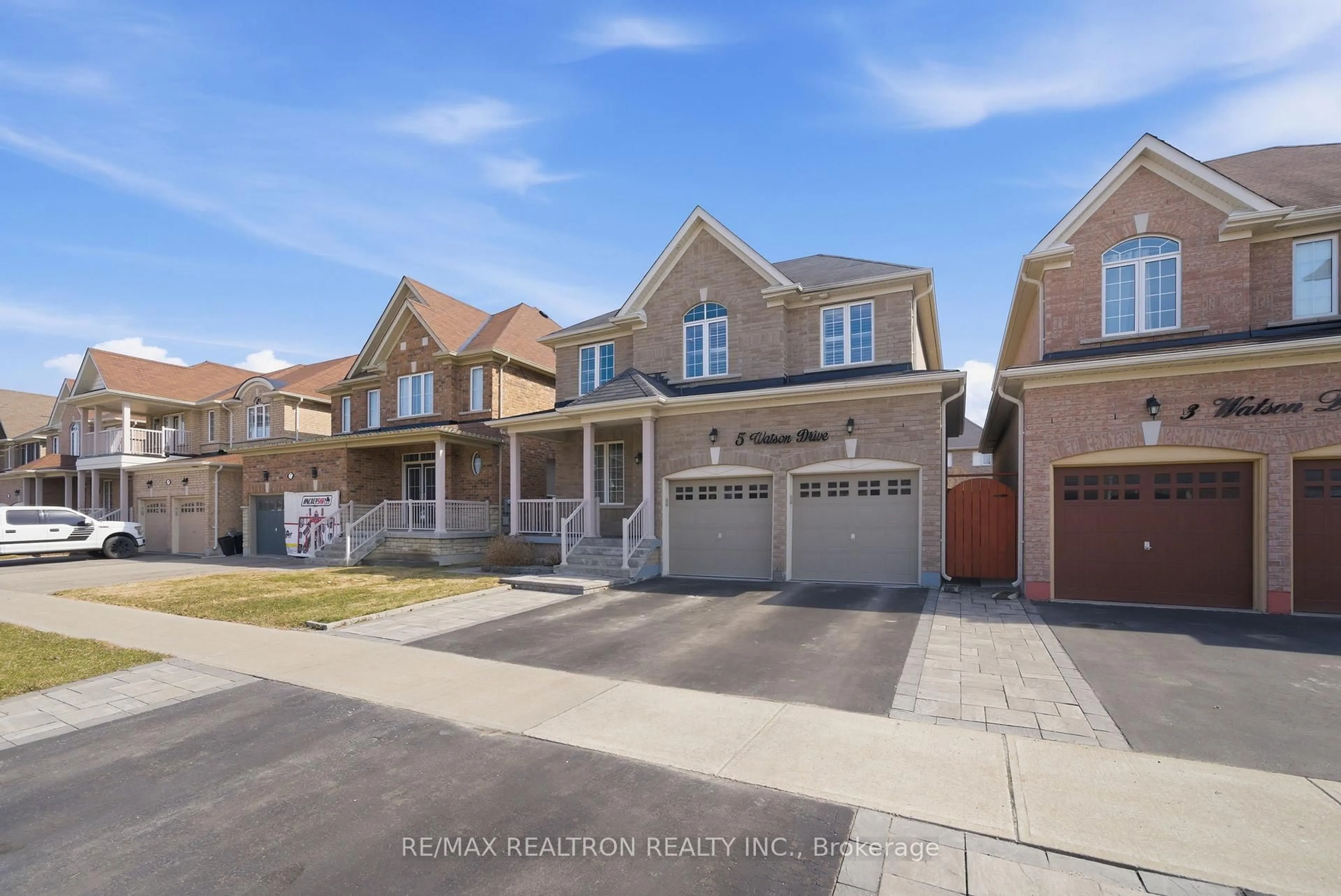 Unknown for 5 Watson Dr, New Tecumseth Ontario L0G 1W0