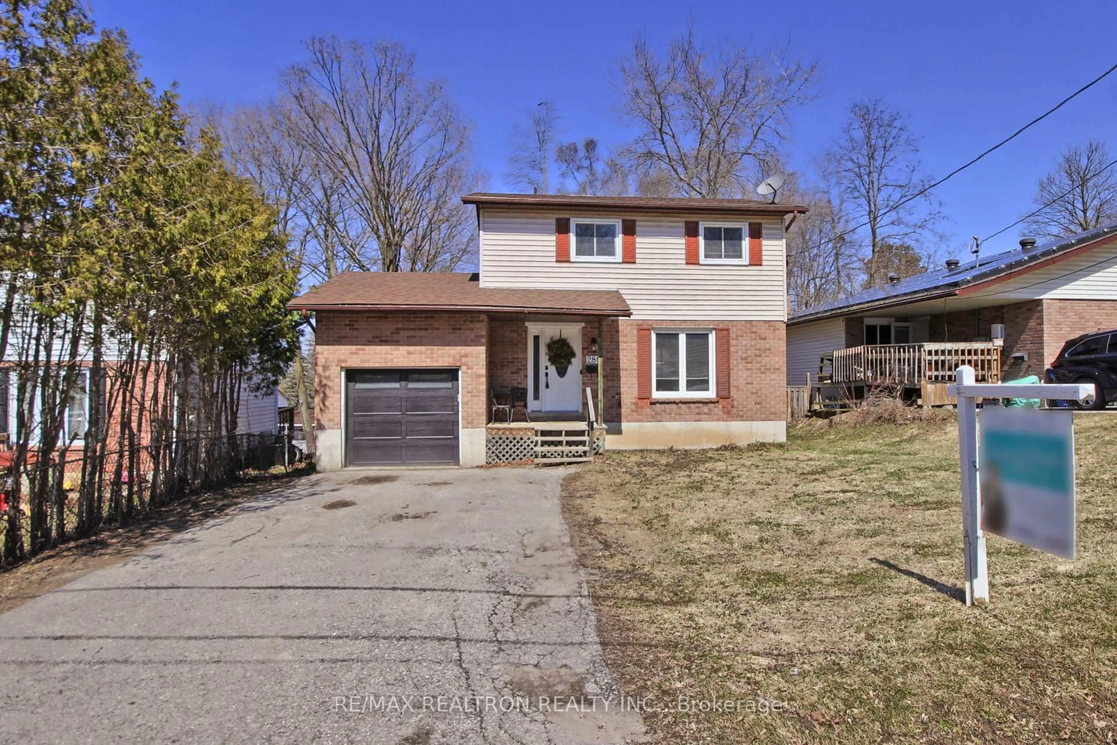 Home with brick exterior material, street for 288 Terrace Dr, Georgina Ontario L4P 2Y8