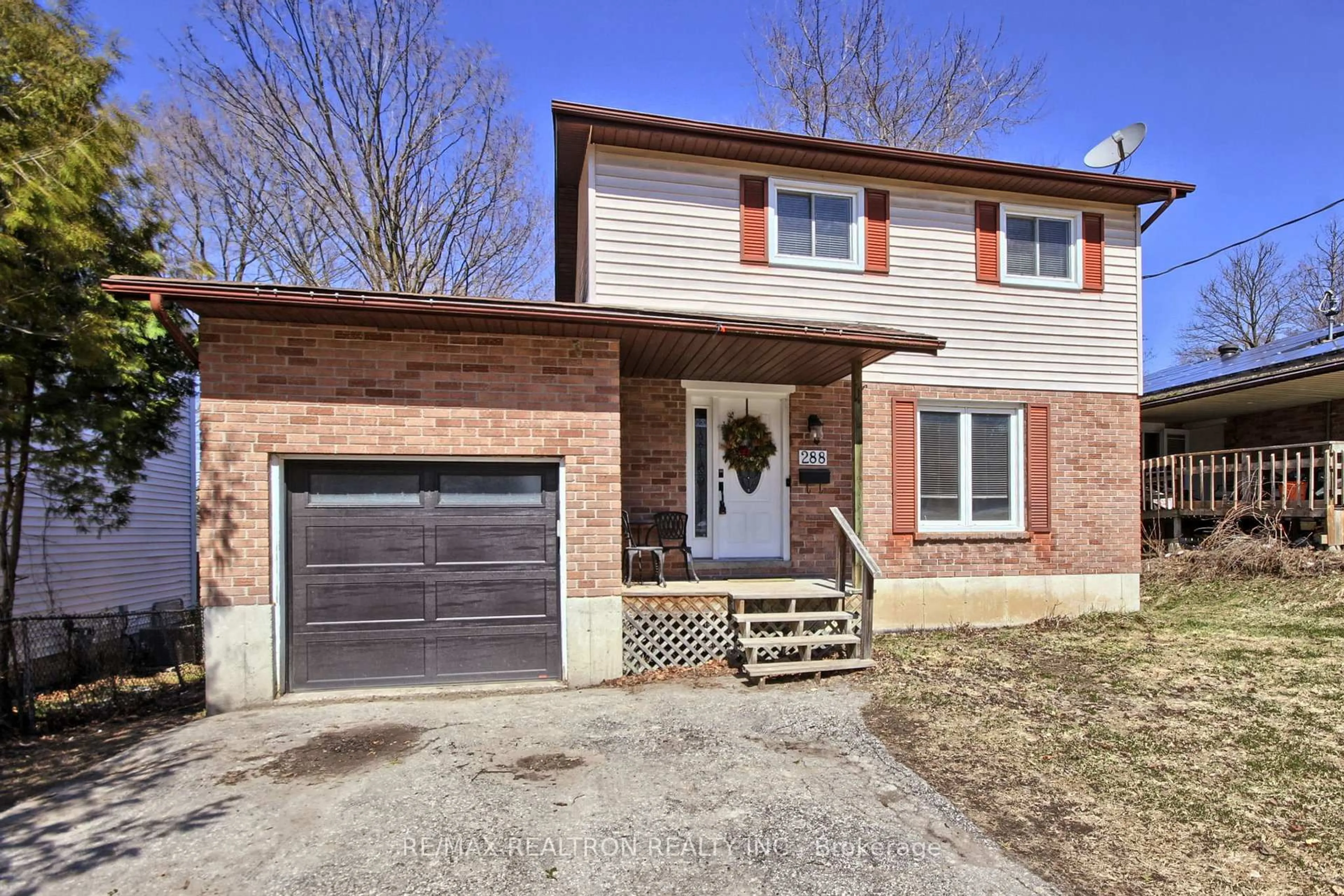 Home with brick exterior material, street for 288 Terrace Dr, Georgina Ontario L4P 2Y8