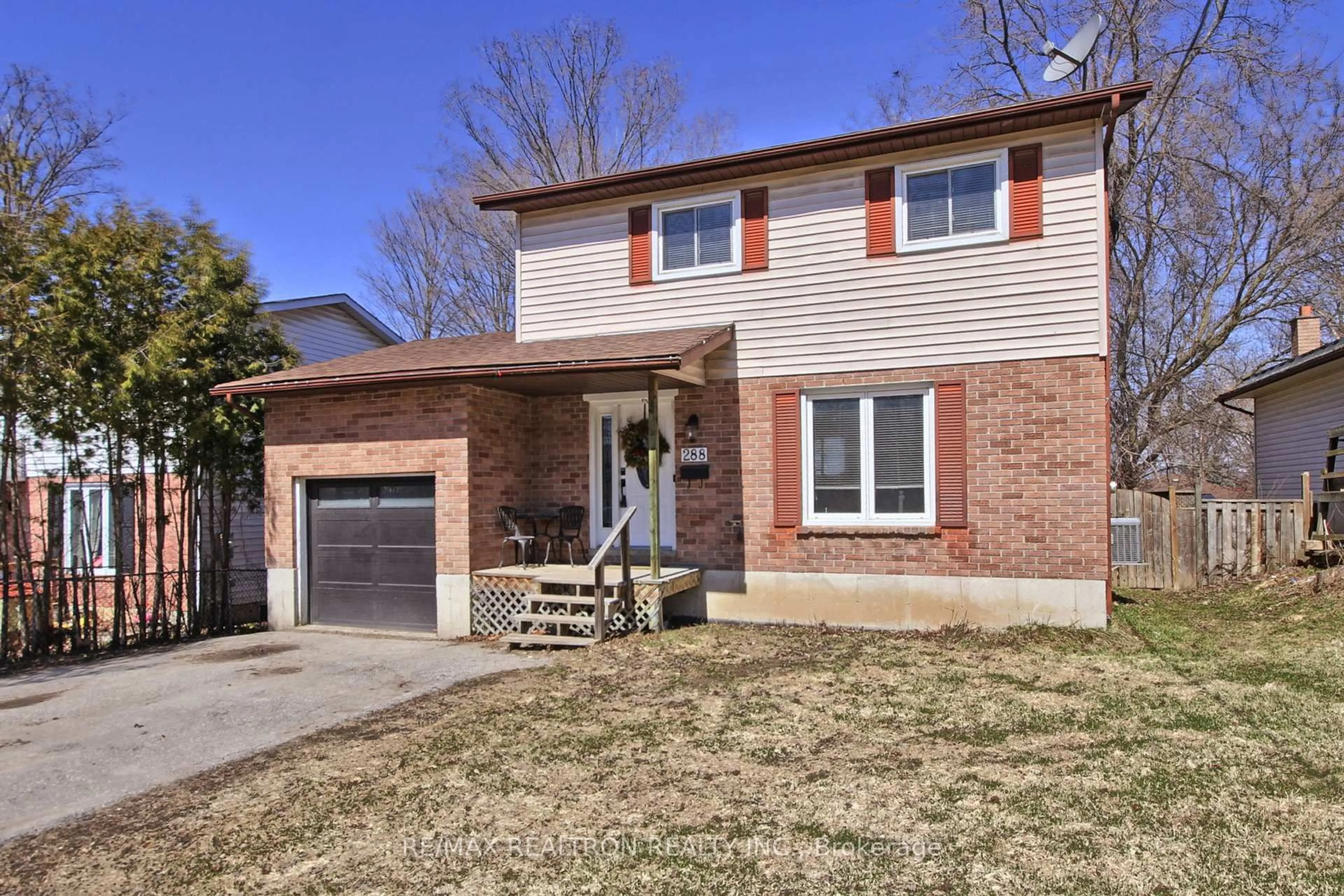 Home with brick exterior material, street for 288 Terrace Dr, Georgina Ontario L4P 2Y8