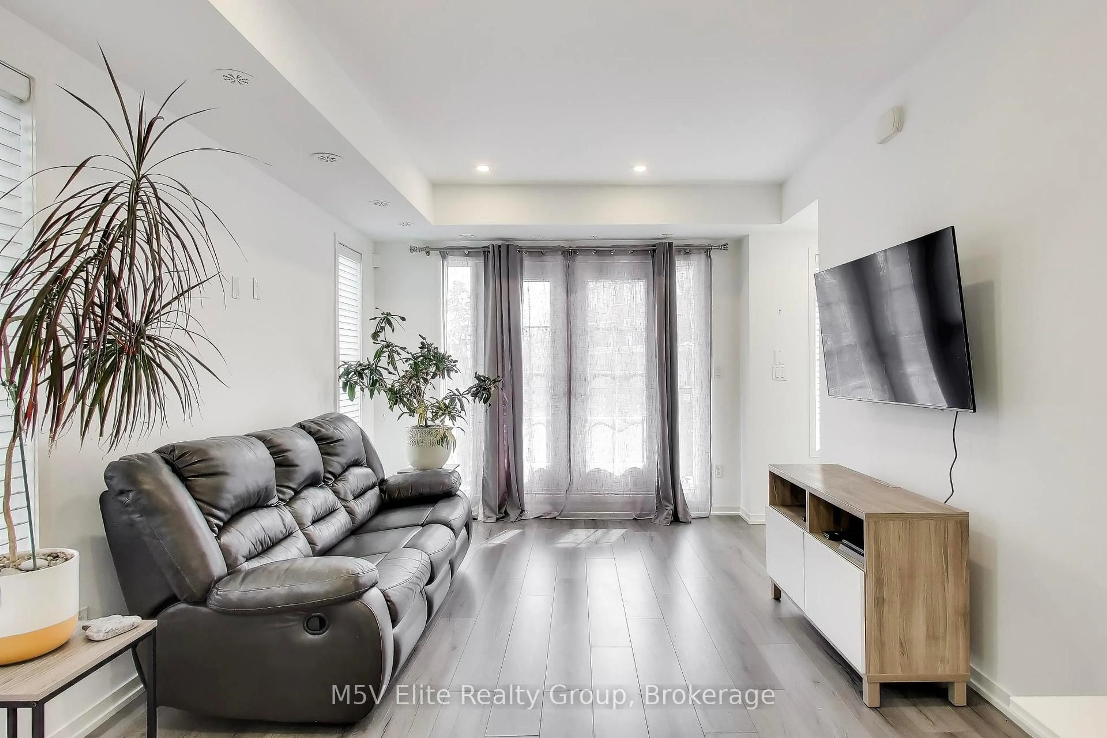 Living room with furniture, unknown for 26 Bruce St #E07, Vaughan Ontario L4L 0H4