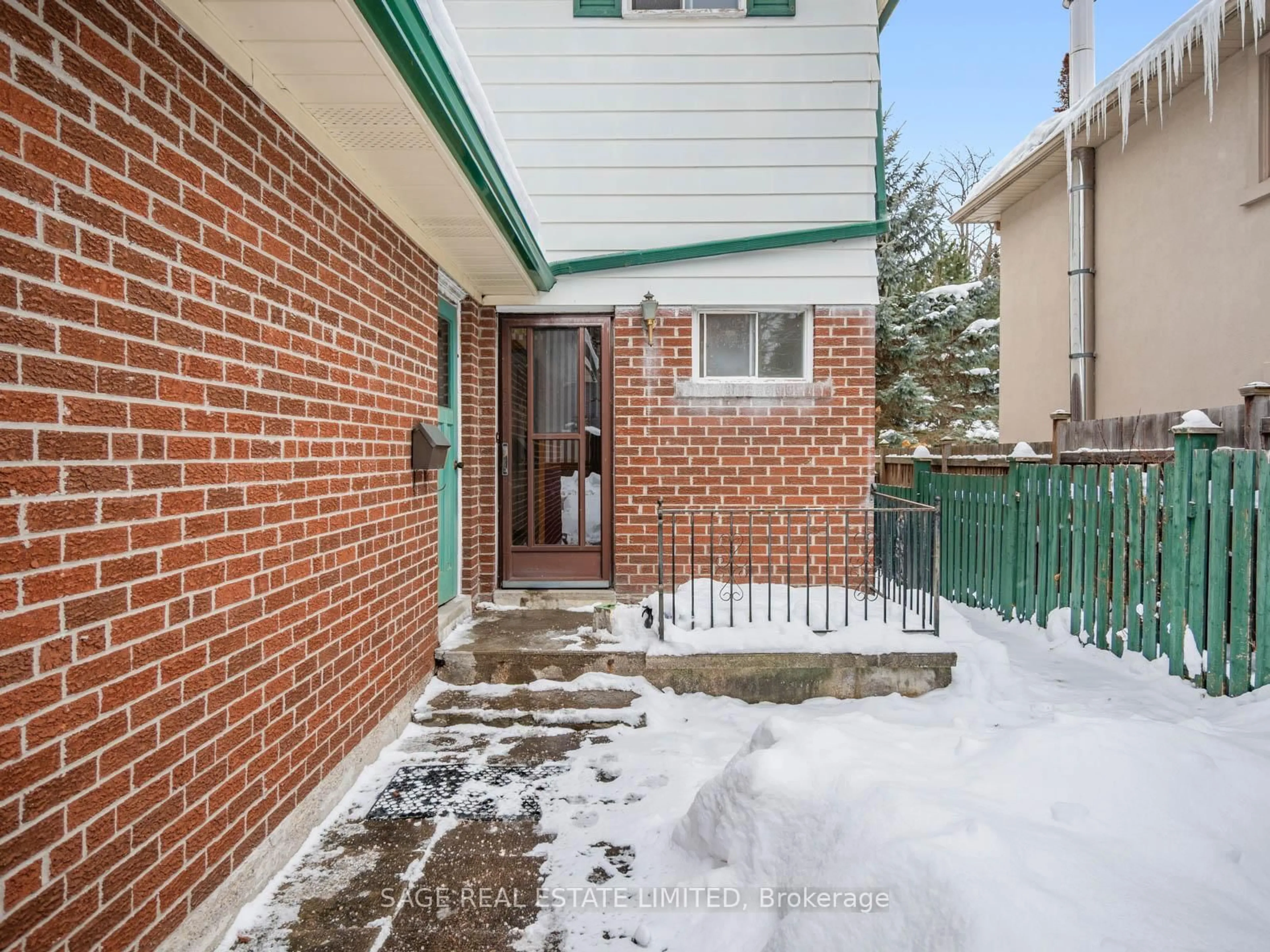 Unknown for 2 Johnson St, Markham Ontario L3T 2N7