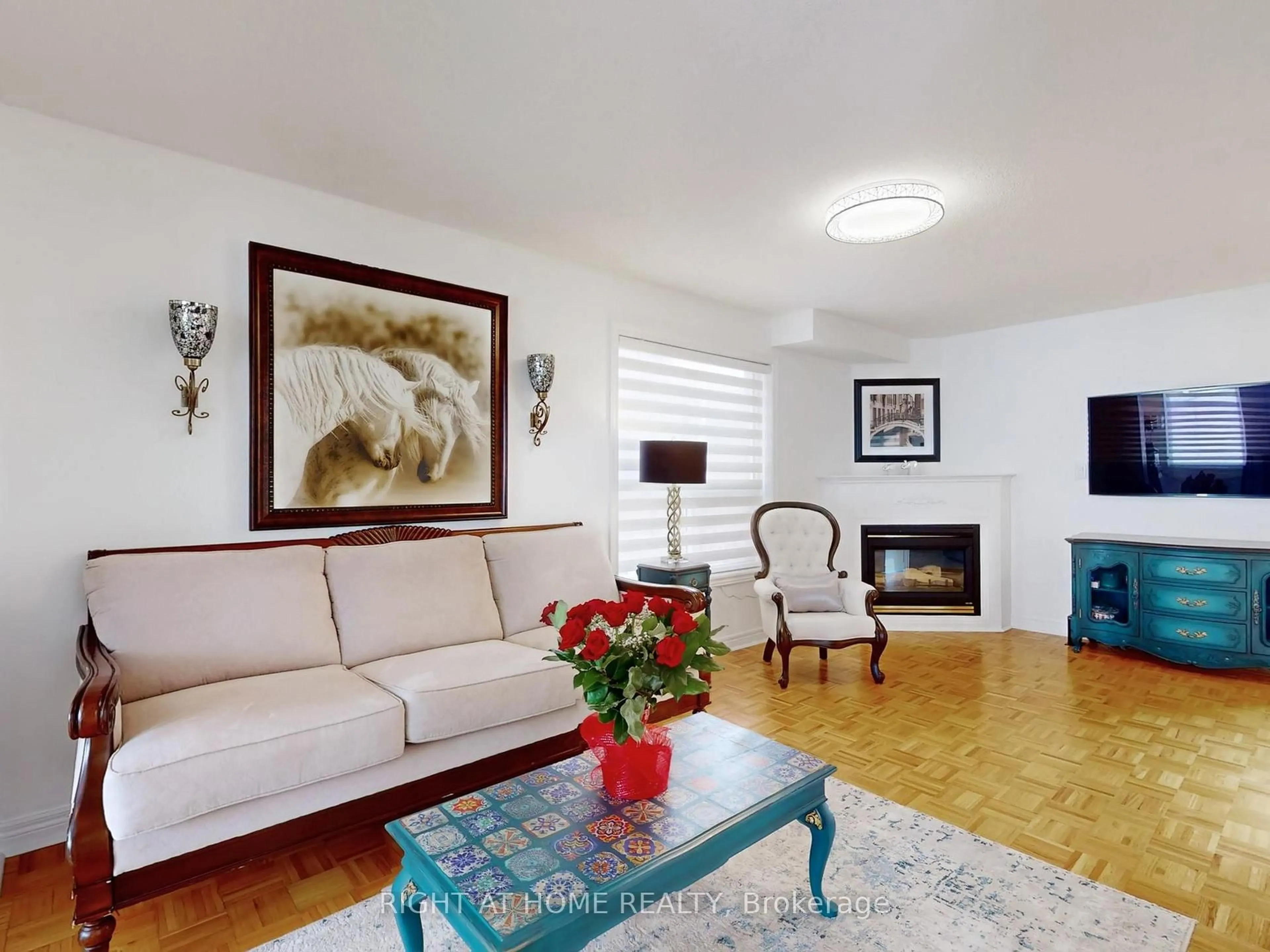 Living room with furniture, wood/laminate floor for 55 Hollybush Dr, Vaughan Ontario L6A 2H5