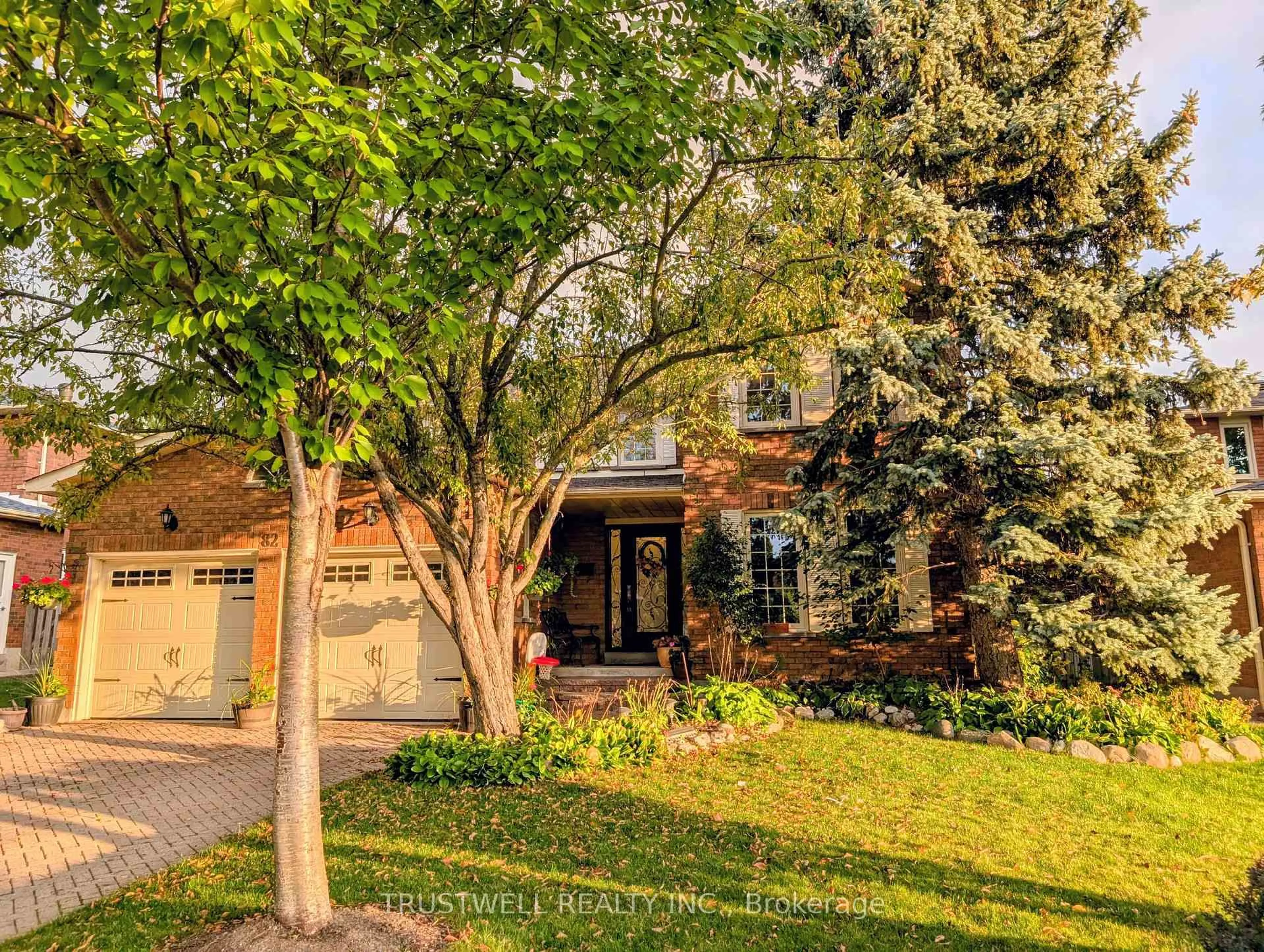 Home with brick exterior material, street for 82 Long Island Cres, Markham Ontario L3P 7L8