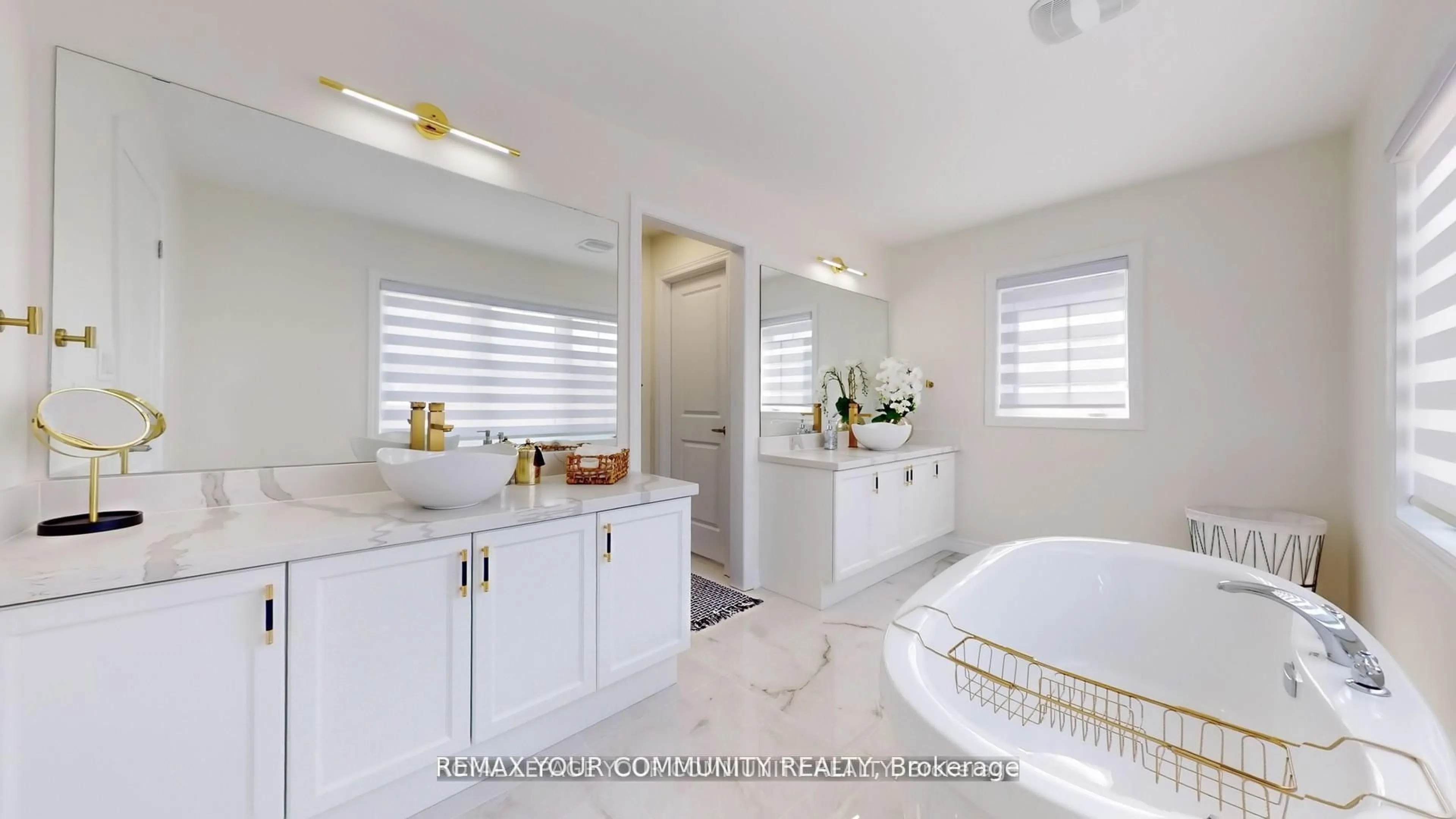 Contemporary bathroom, ceramic/tile floor for 1072 Wickham Rd, Innisfil Ontario L9S 0P8