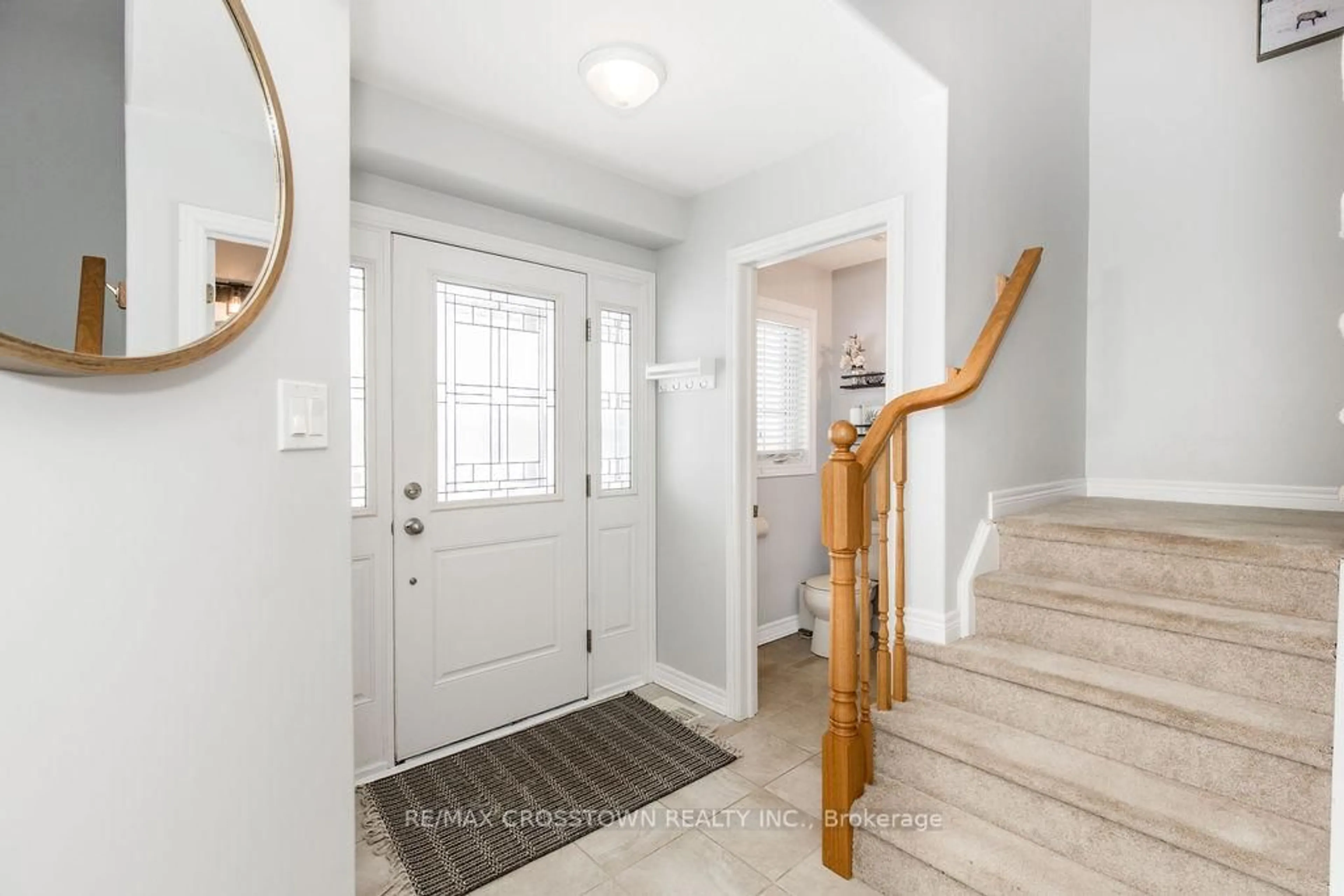 Indoor entryway for 8 Brownley Lane, Essa Ontario L0M 1B0