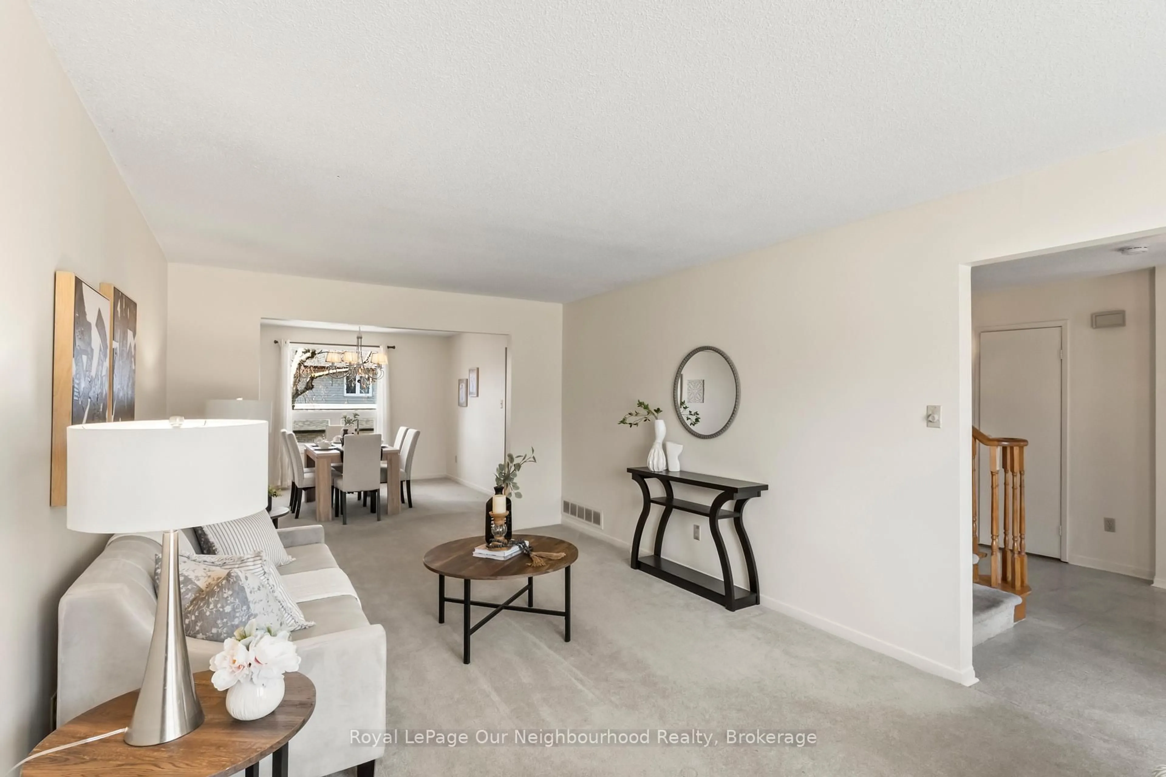 Living room with furniture, unknown for 94 Howlett Ave, Newmarket Ontario L3Y 5S5