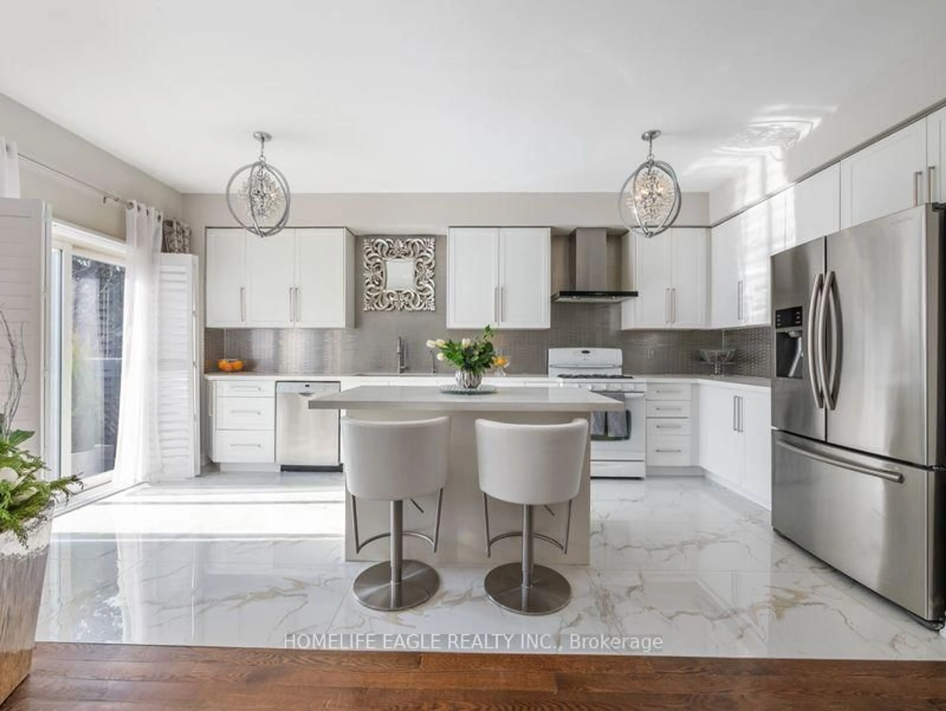 Contemporary kitchen, ceramic/tile floor for 280 Fred Hagan Crt, Newmarket Ontario L3Y 8K6